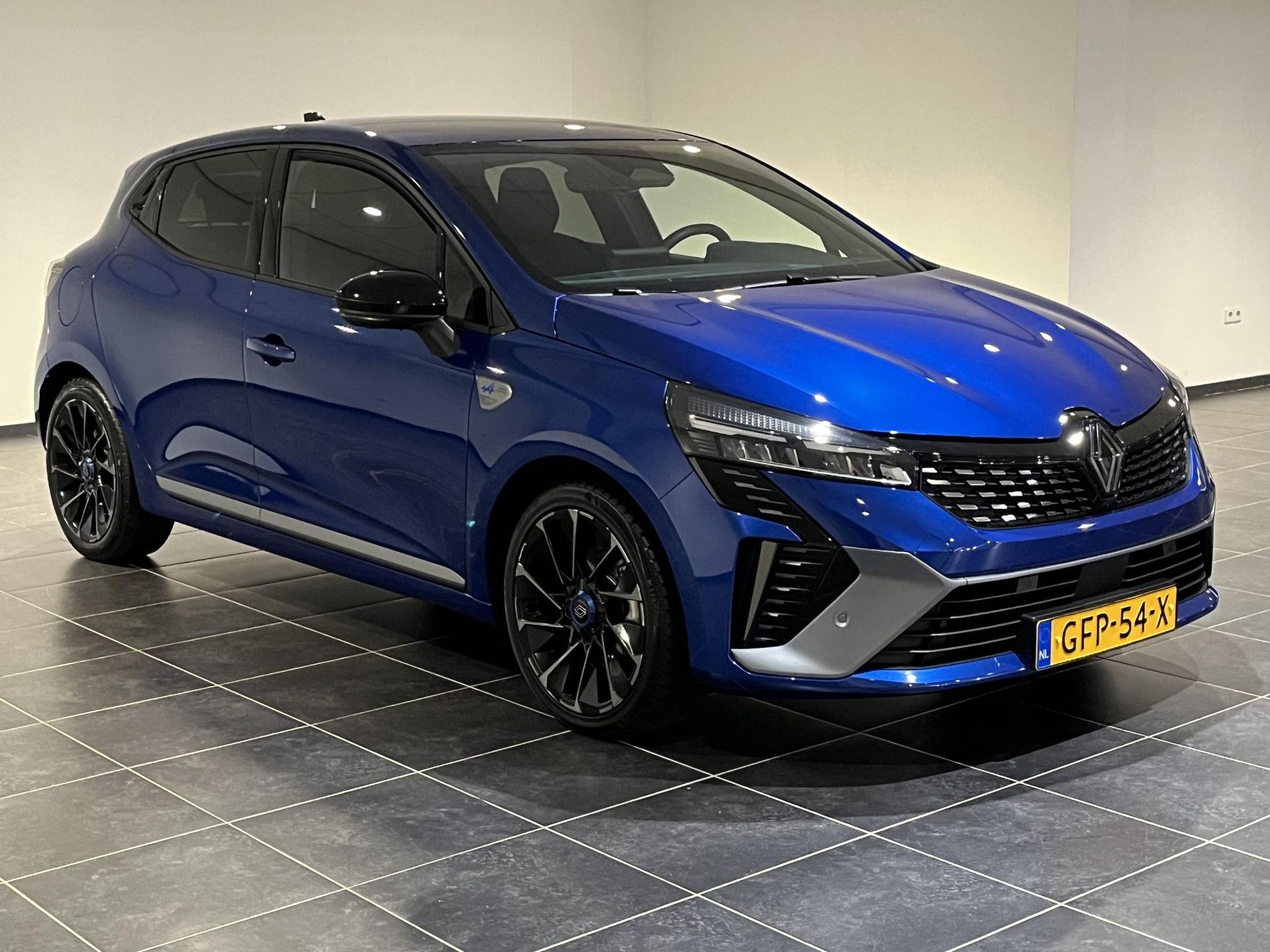 Renault Clio met kenteken GFP-54-X – detailfoto