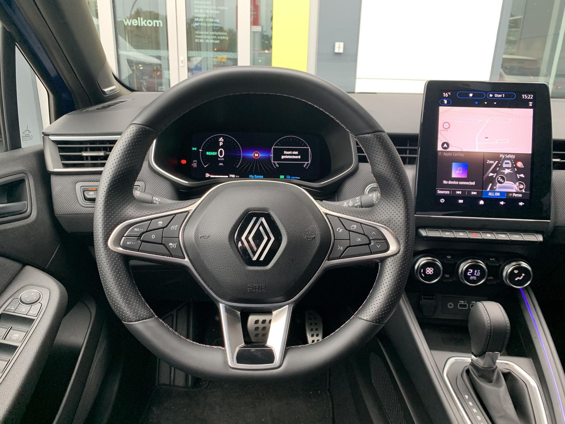 Renault Clio met kenteken GFS-12-L – interieur