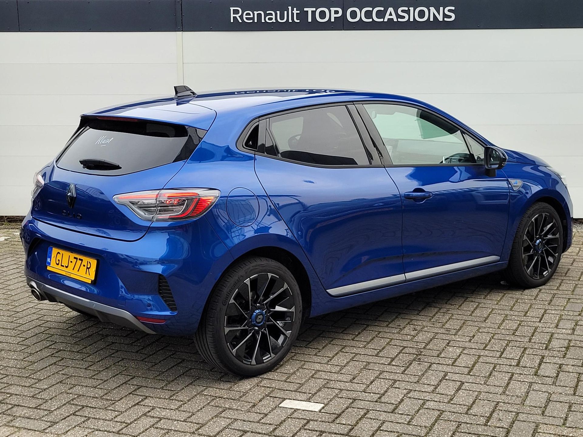 Renault Clio met kenteken GLJ-77-R – achteraanzicht