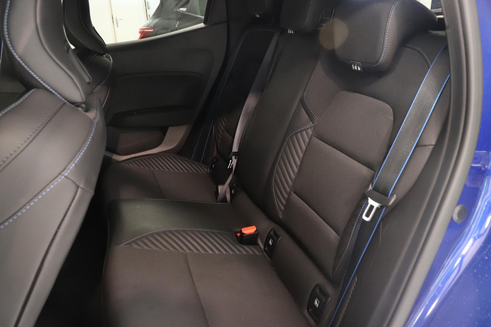 Renault Clio met kenteken GRF-06-X – detailfoto