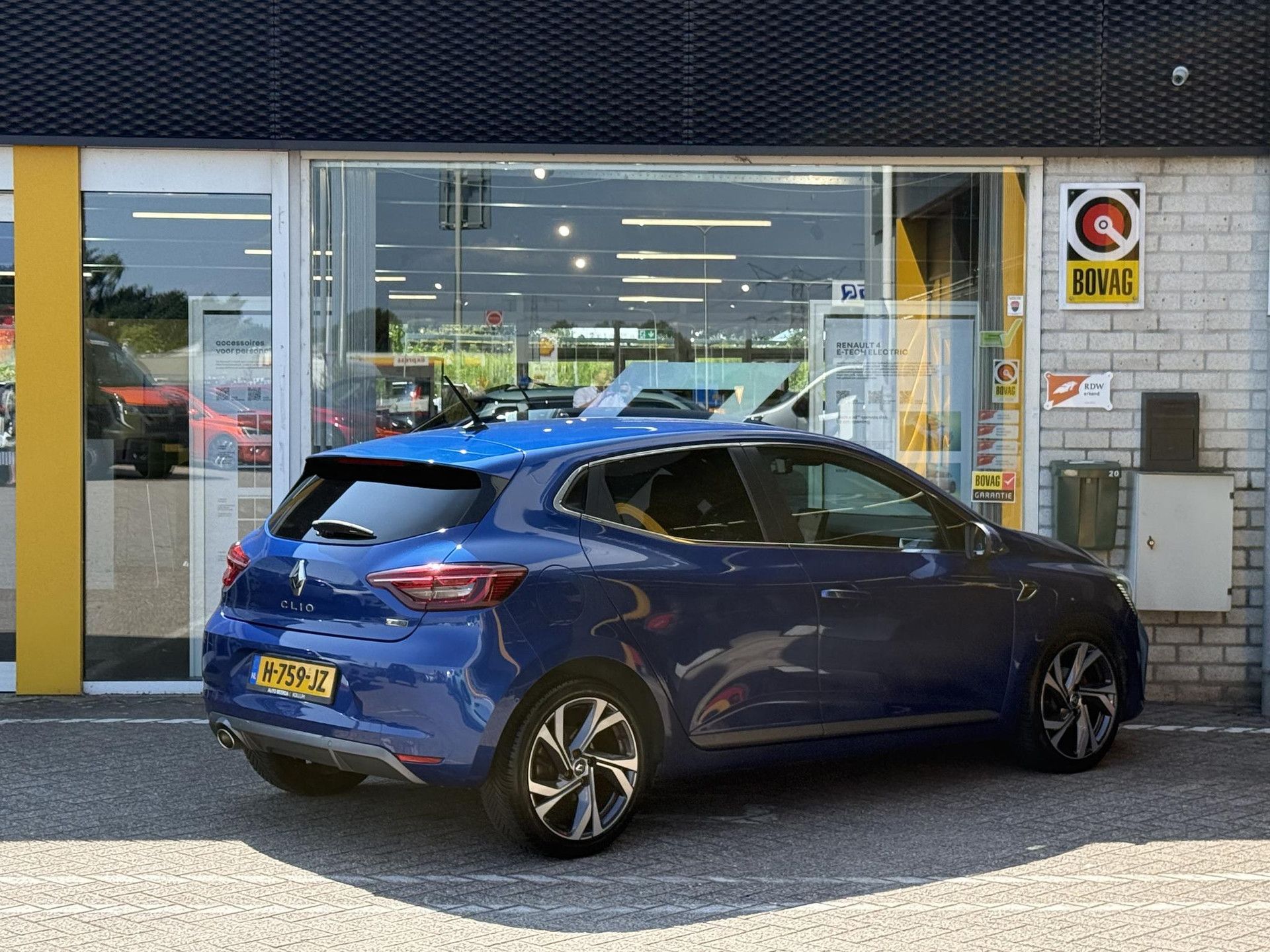 Renault Clio met kenteken H-759-JZ – achteraanzicht