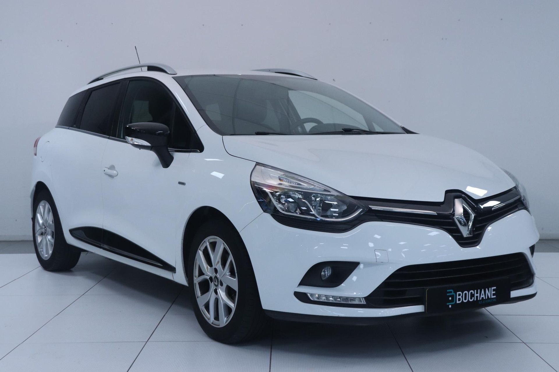 Renault Clio met kenteken J-385-HH – detailfoto