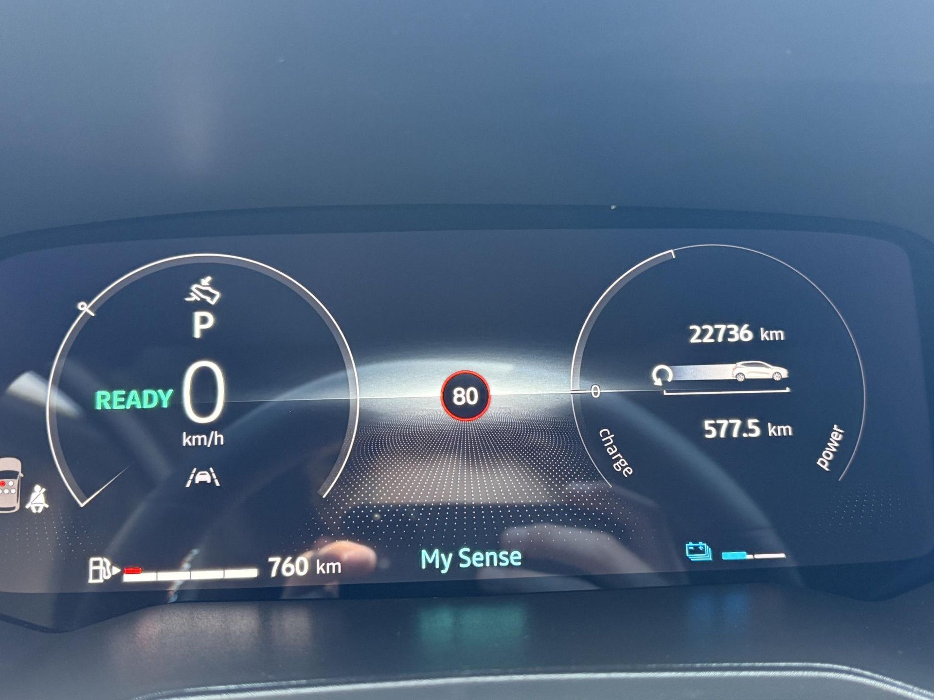 Renault Clio met kenteken JBH-43-P – dashboard