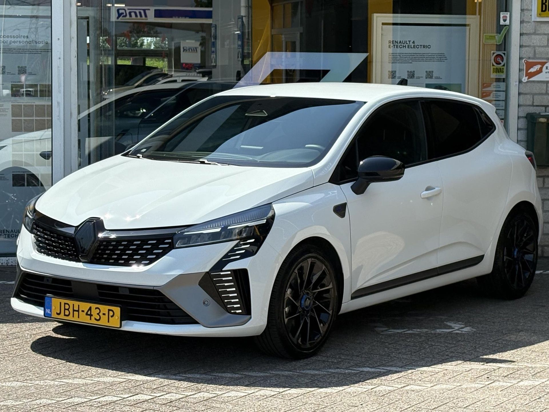Renault Clio met kenteken JBH-43-P – detailfoto