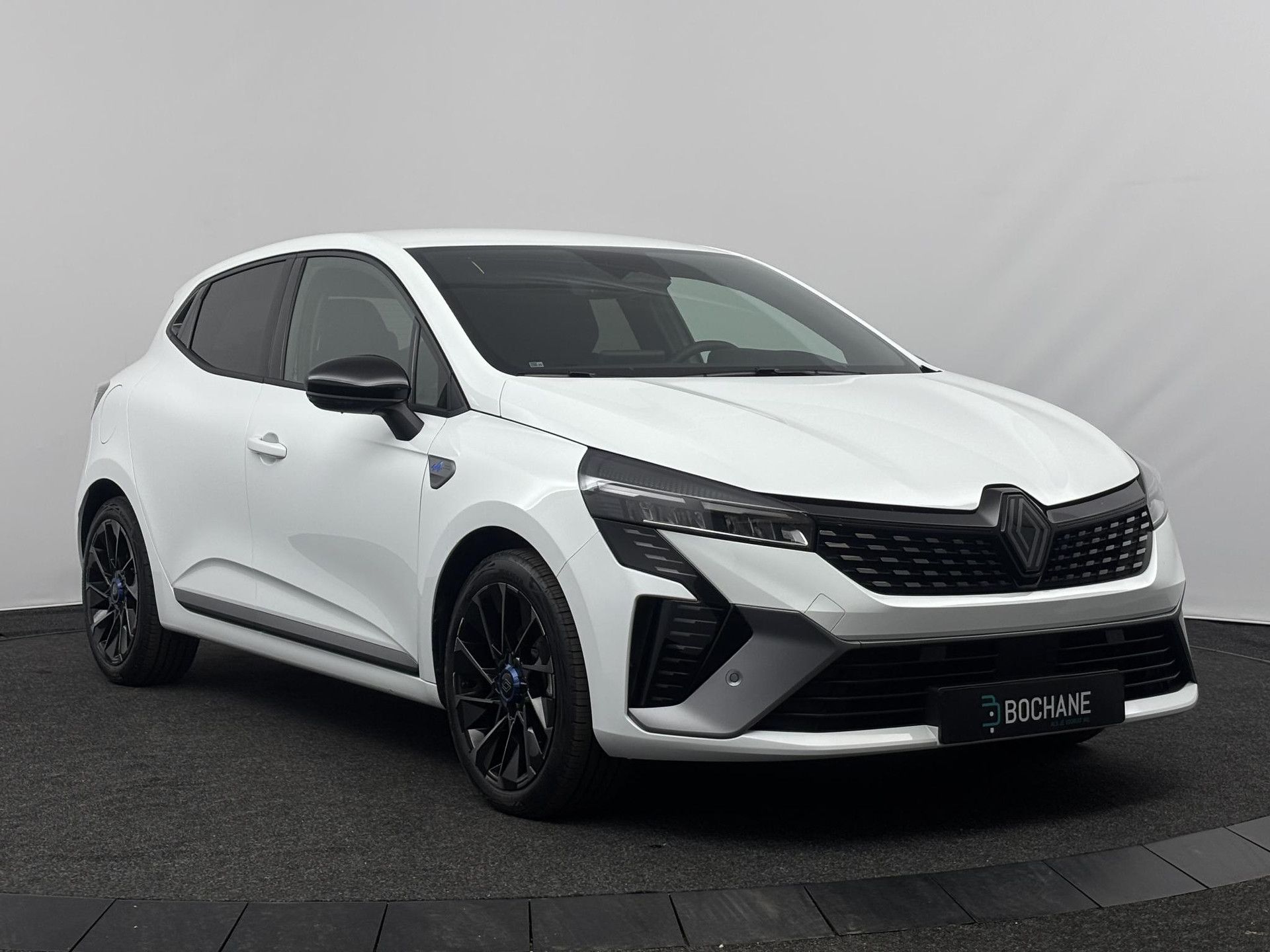 Renault Clio met kenteken JBH-44-P – detailfoto