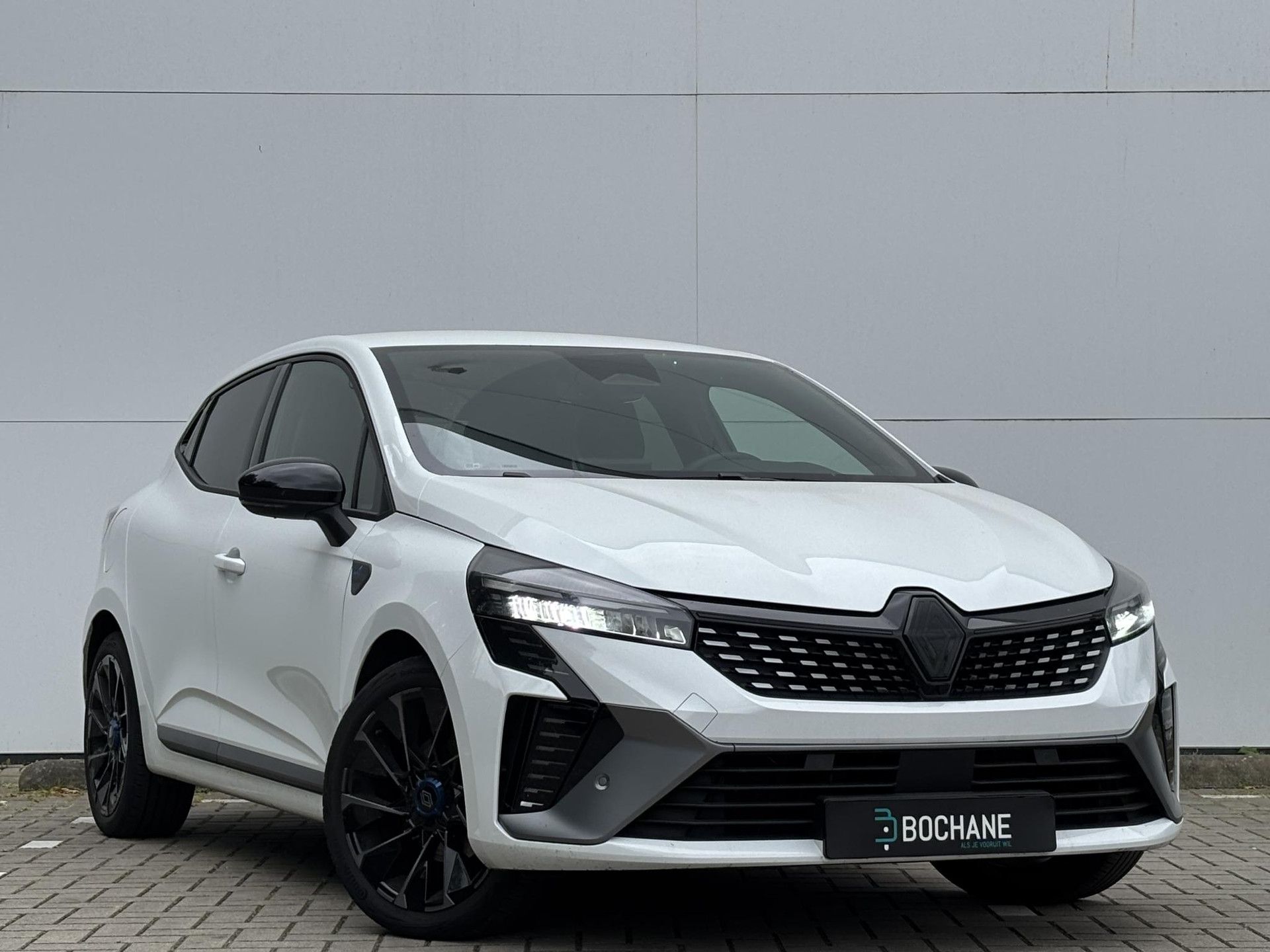 Renault Clio met kenteken JBH-46-P – detailfoto