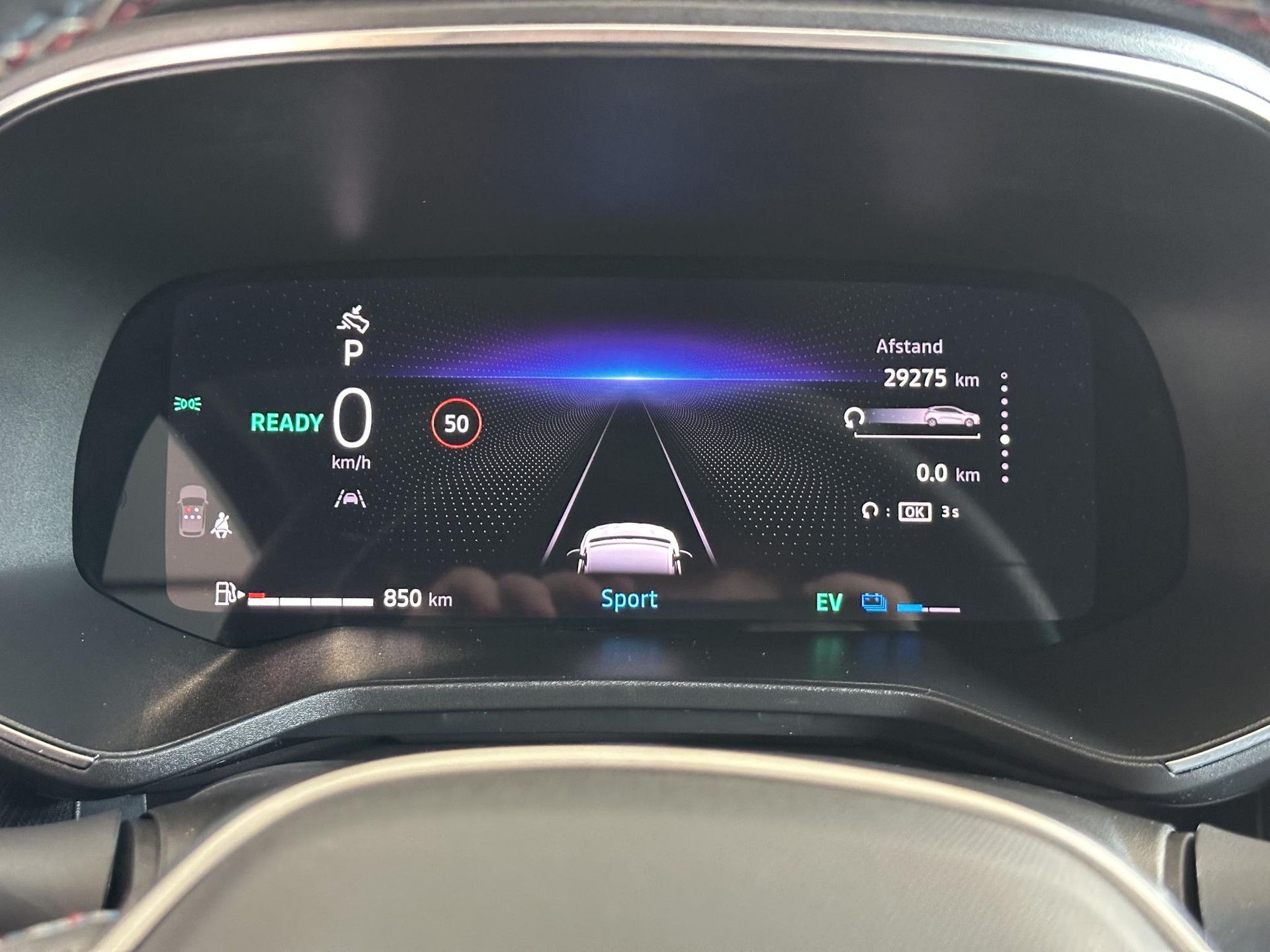 Renault Clio met kenteken JBH-47-P – dashboard