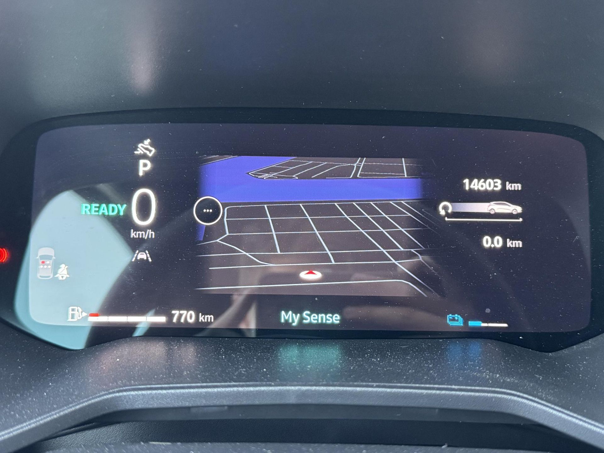Renault Clio met kenteken JBK-67-S – dashboard