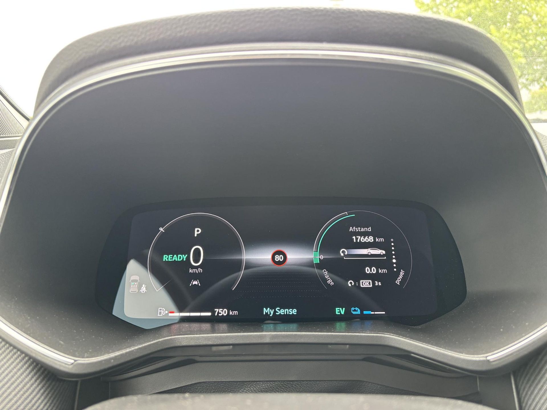 Renault Clio met kenteken JBK-68-S – dashboard