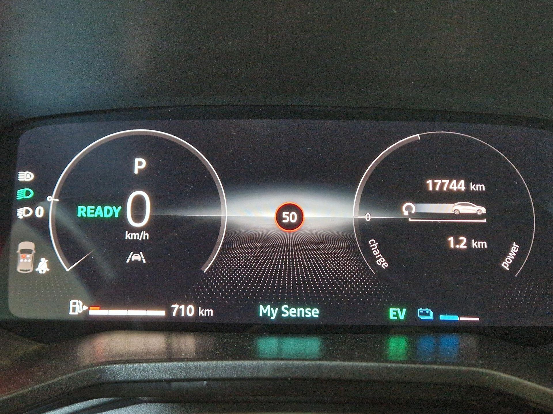 Renault Clio met kenteken JDF-92-Z – dashboard