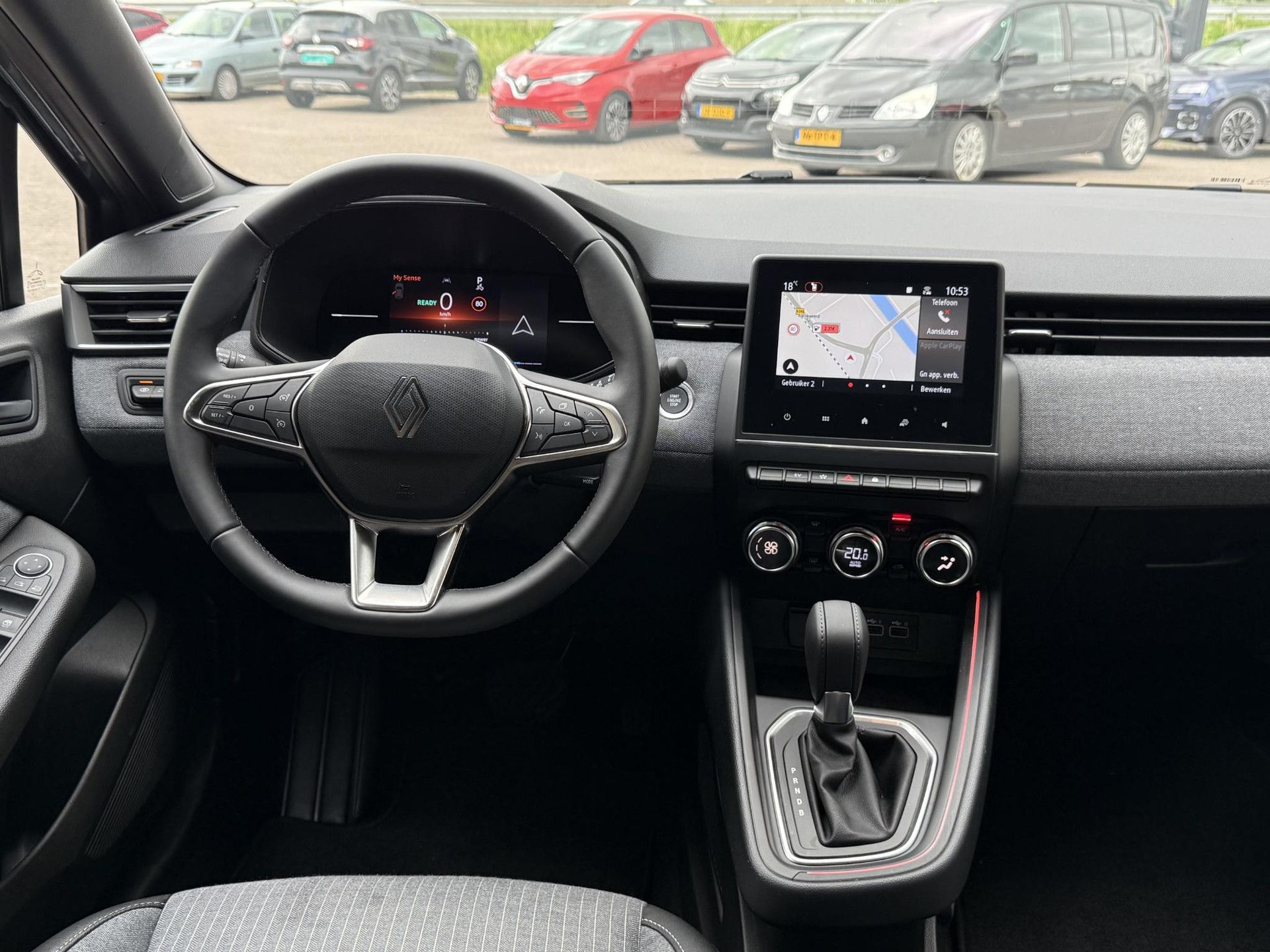 Renault Clio met kenteken JDF-93-Z – interieur
