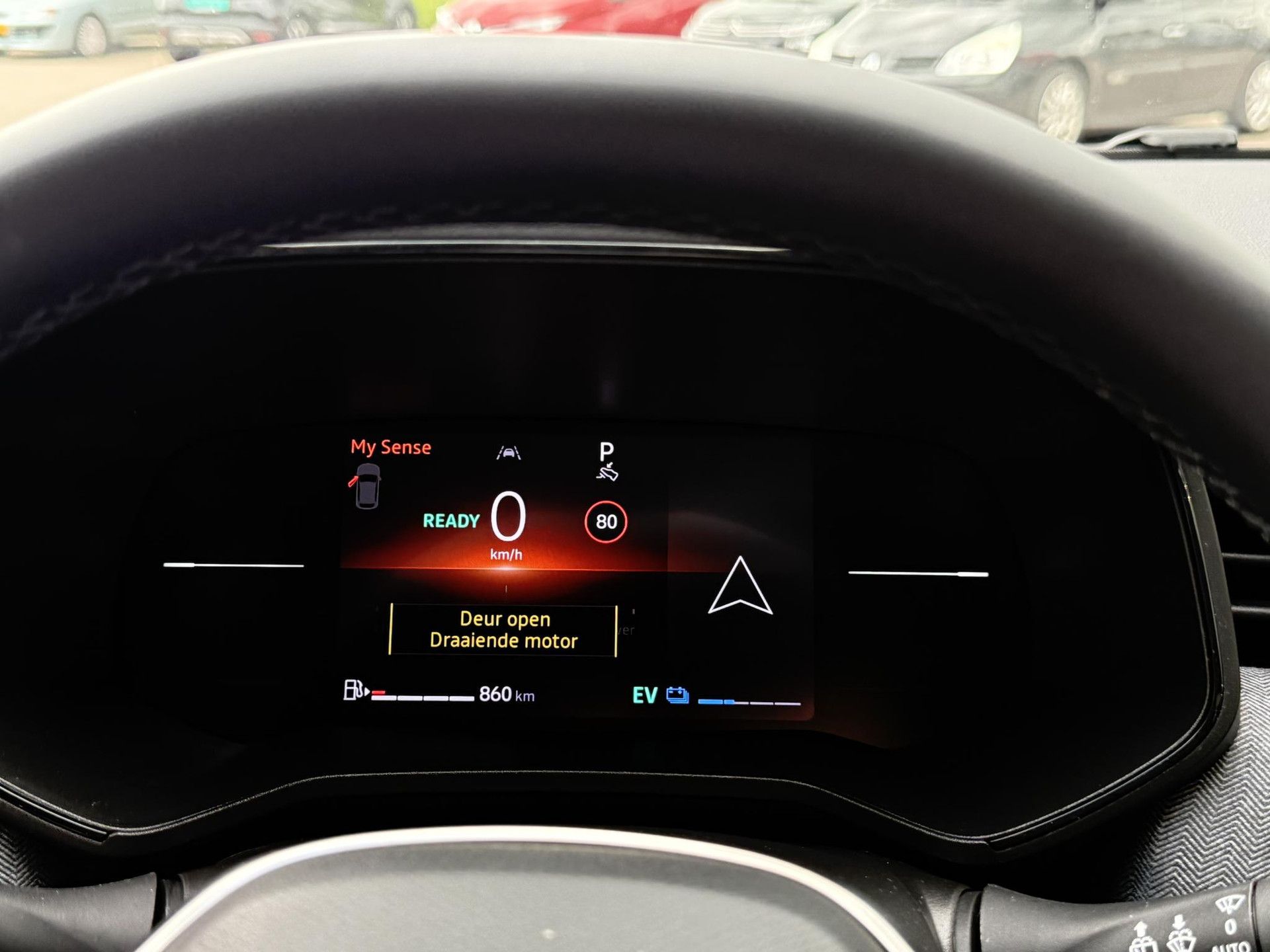 Renault Clio met kenteken JDF-93-Z – dashboard