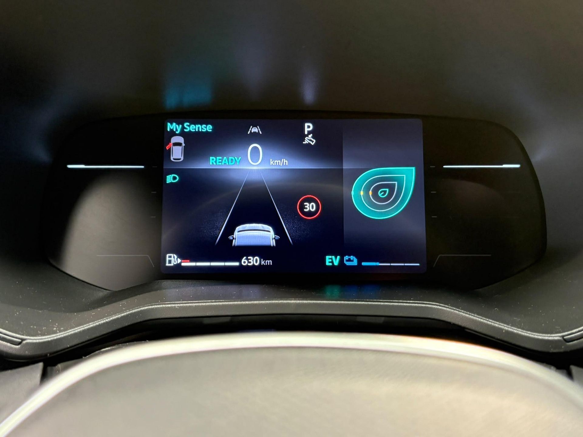 Renault Clio met kenteken JDG-05-B – dashboard