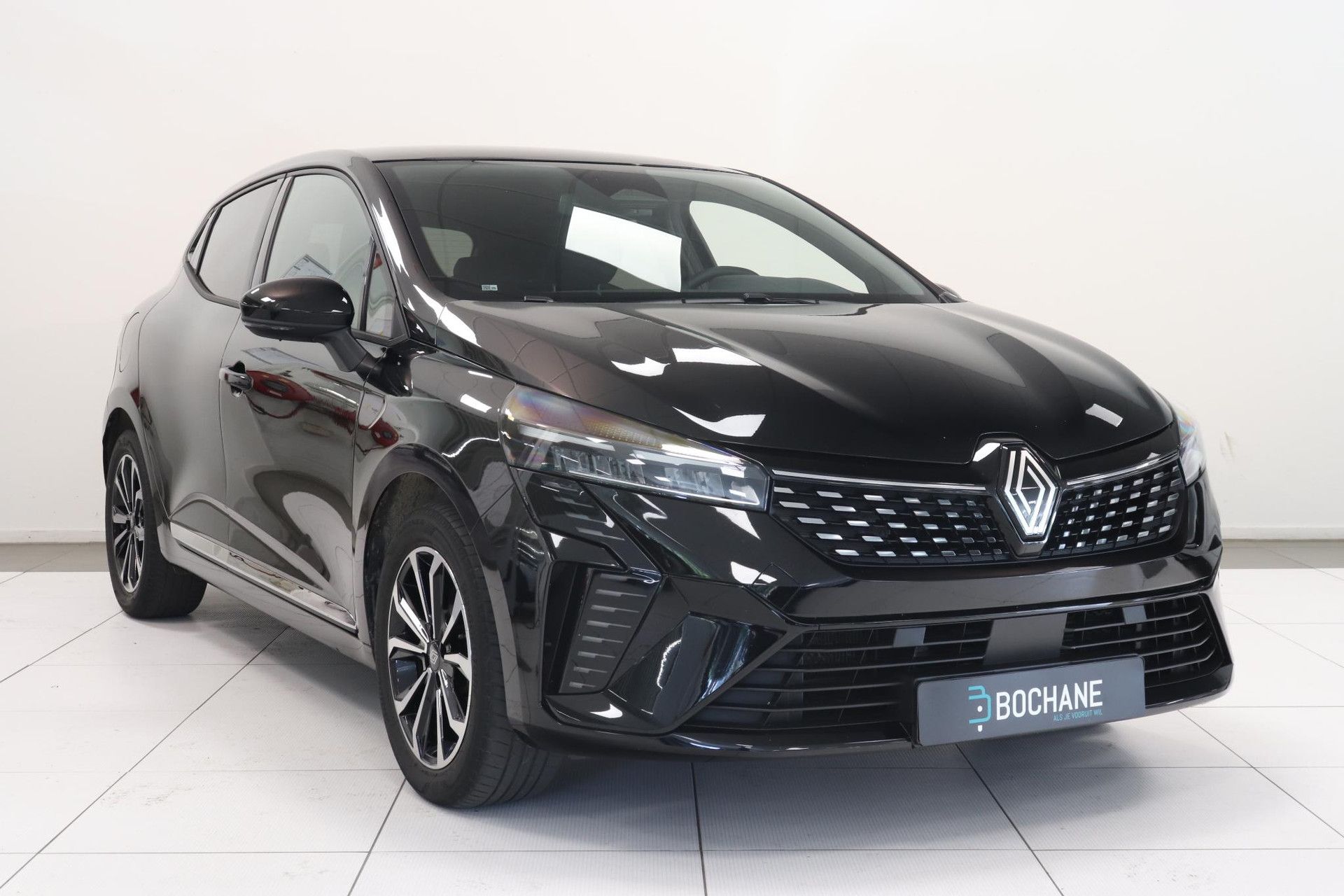 Renault Clio met kenteken JDG-06-B – detailfoto