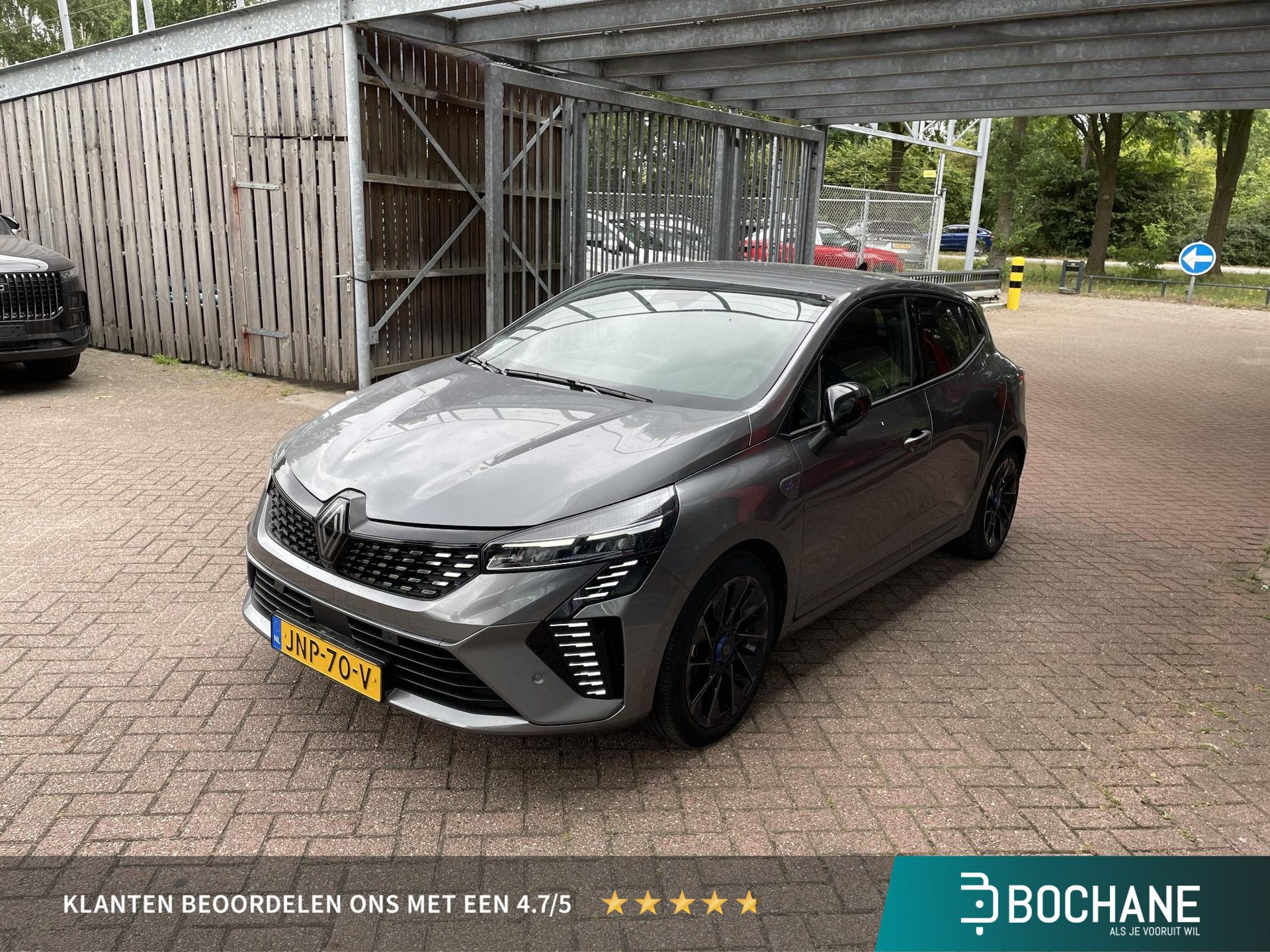 Renault Clio met kenteken JNP-70-V – vooraanzicht
