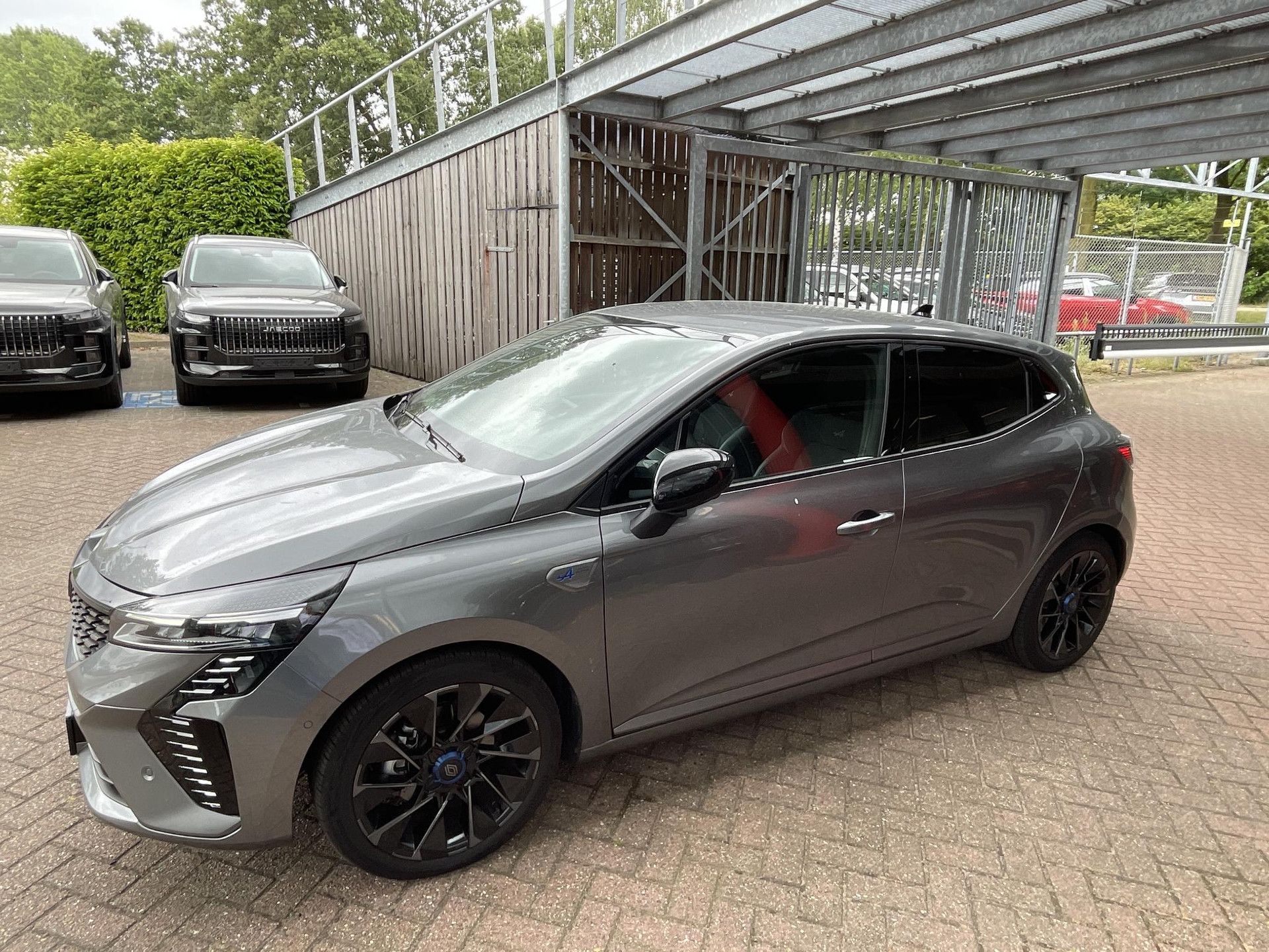Renault Clio met kenteken JNP-70-V – detailfoto