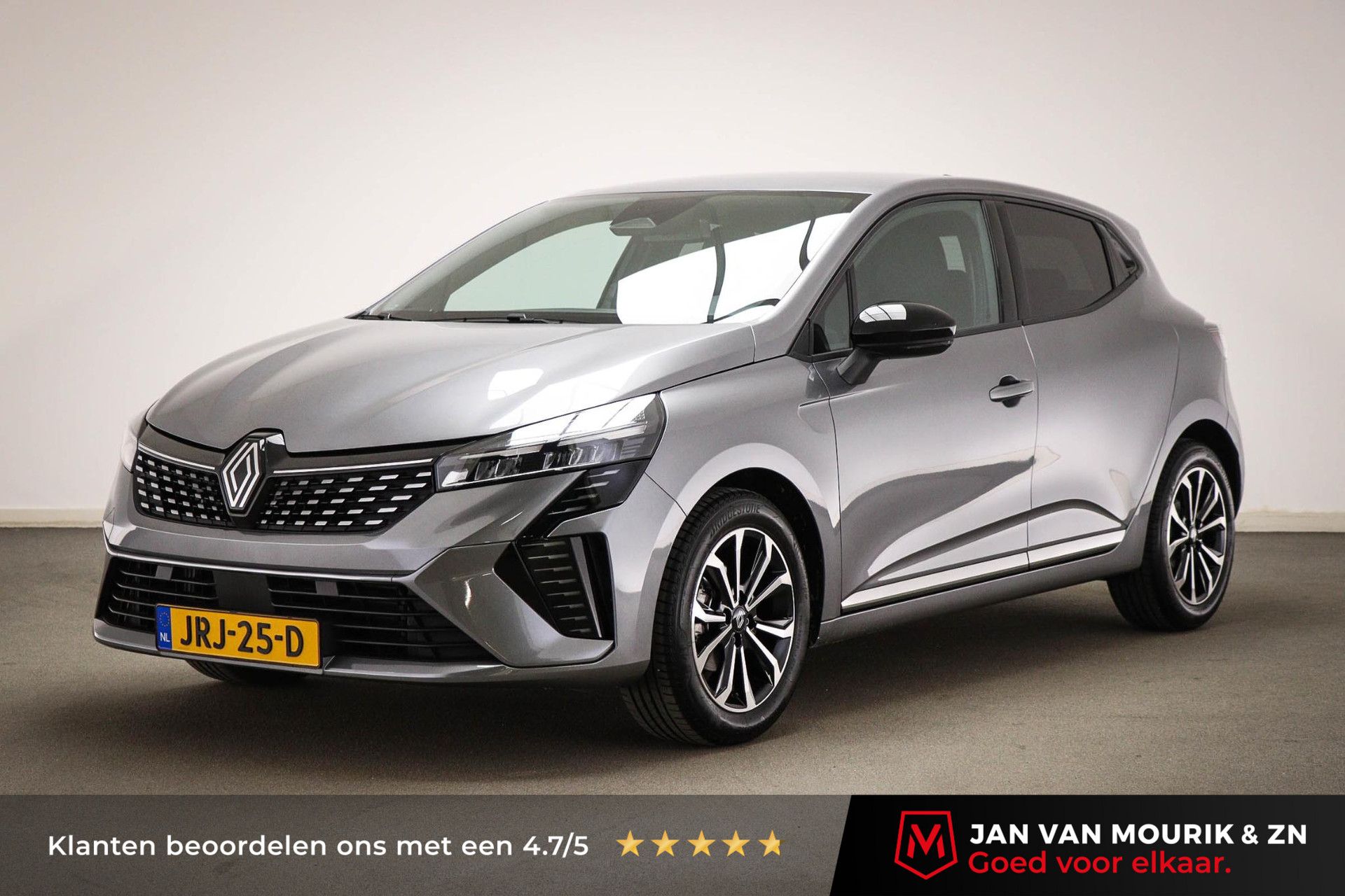 Renault Clio met kenteken JRJ-25-D – vooraanzicht