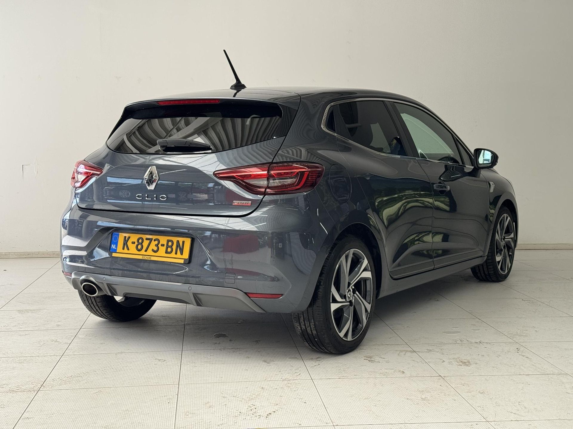Renault Clio met kenteken K-873-BN – achteraanzicht