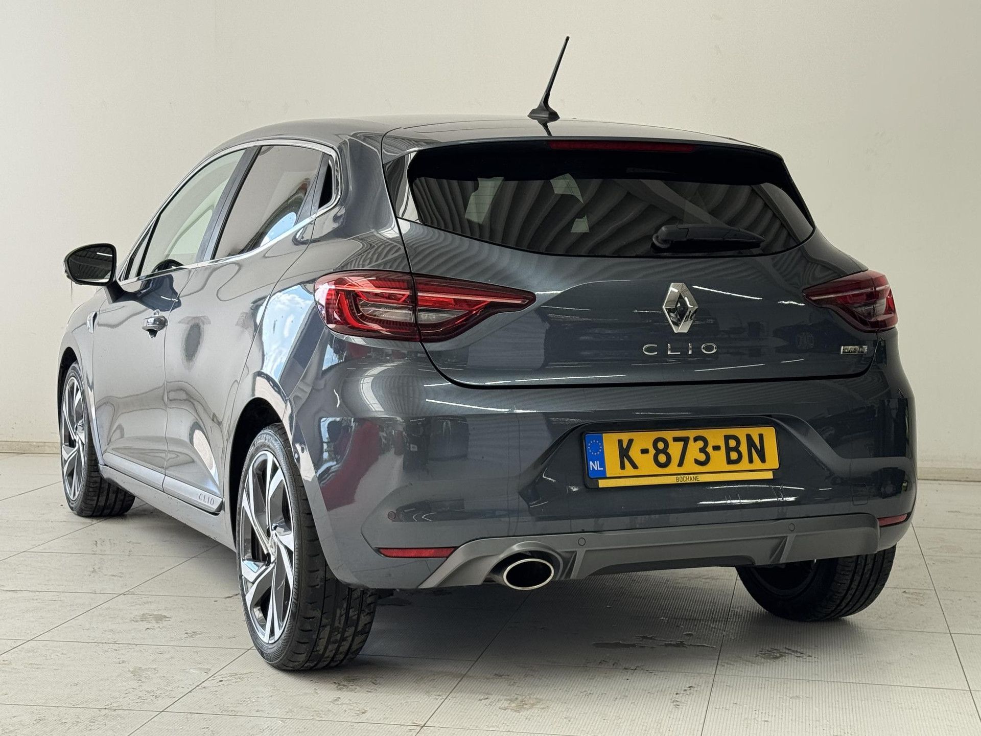 Renault Clio met kenteken K-873-BN – detailfoto