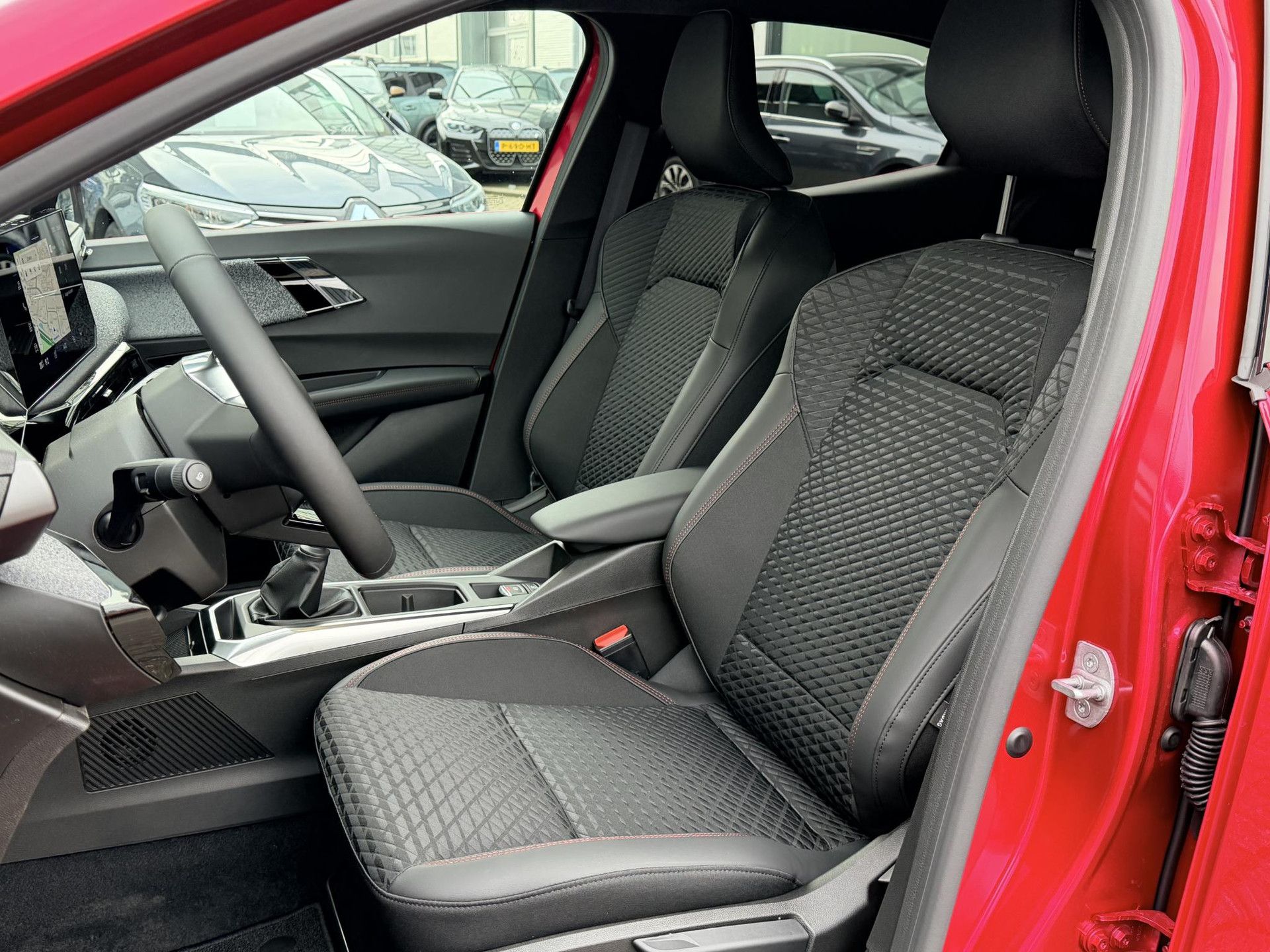 Renault Clio met kenteken KBK-14-B – detailfoto