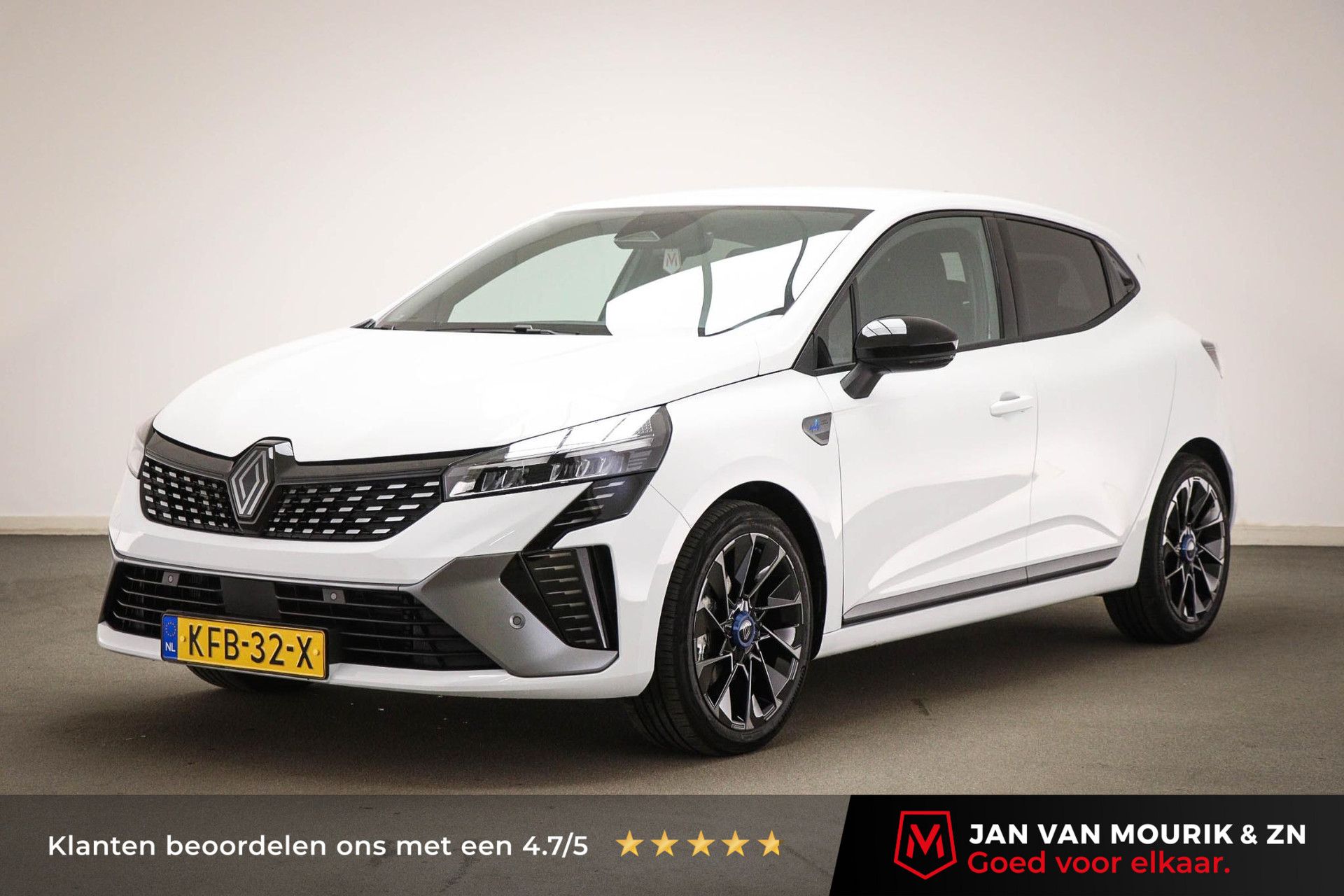 Renault Clio met kenteken KFB-32-X – vooraanzicht