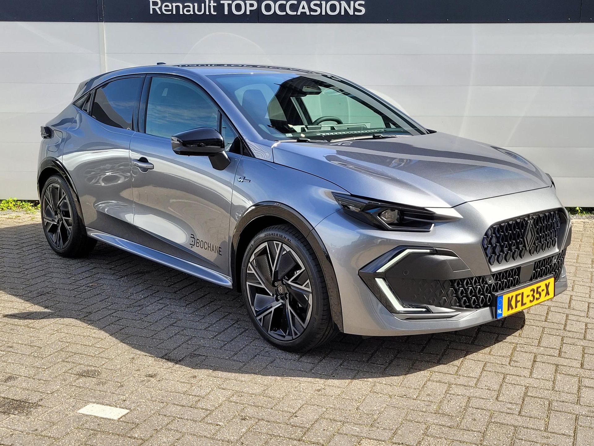 Renault Clio met kenteken KFL-35-X – dashboard