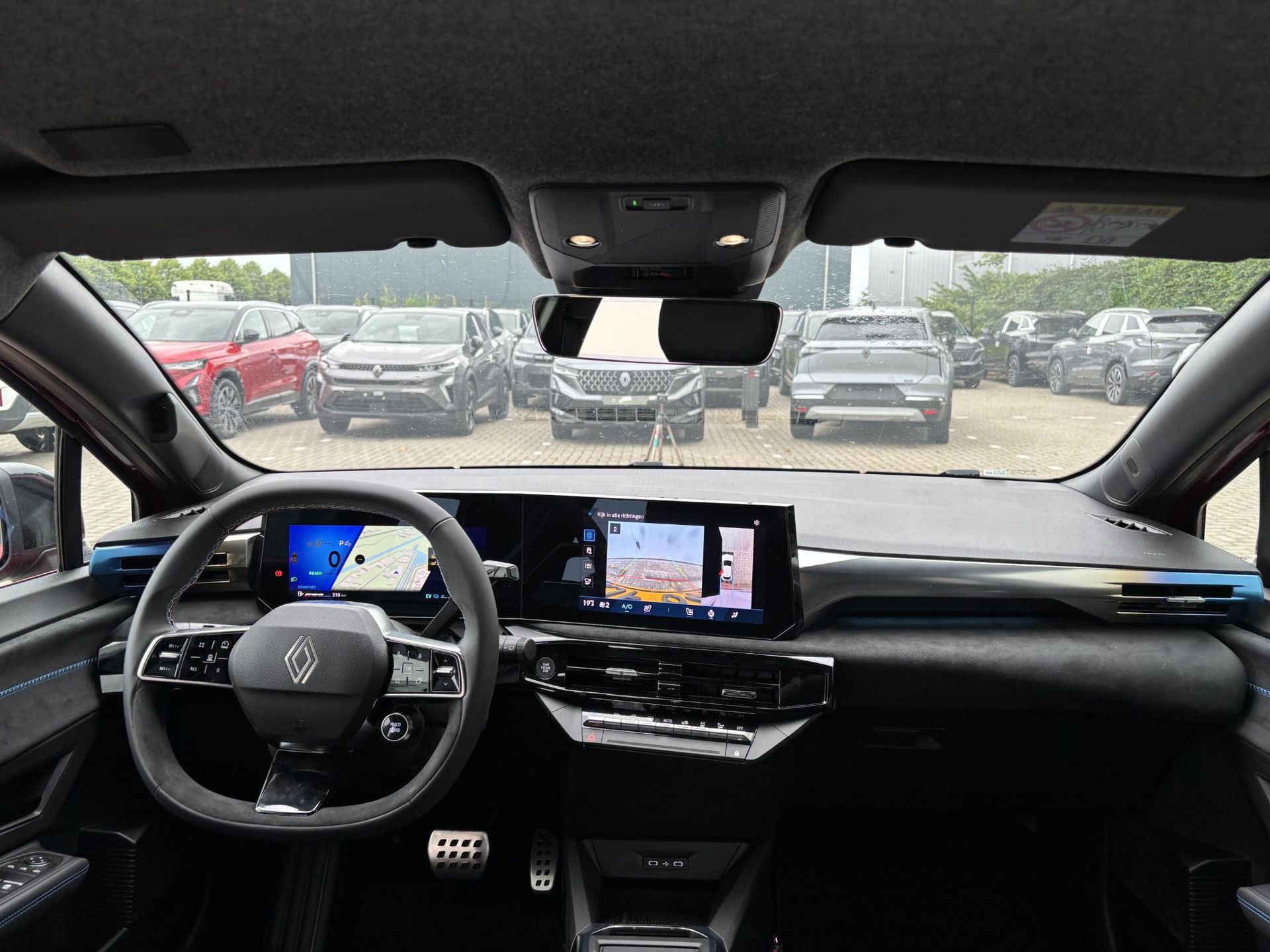 Renault Clio met kenteken KJF-64-R – interieur