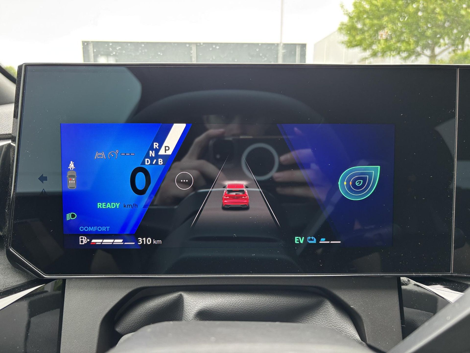 Renault Clio met kenteken KJF-64-R – dashboard