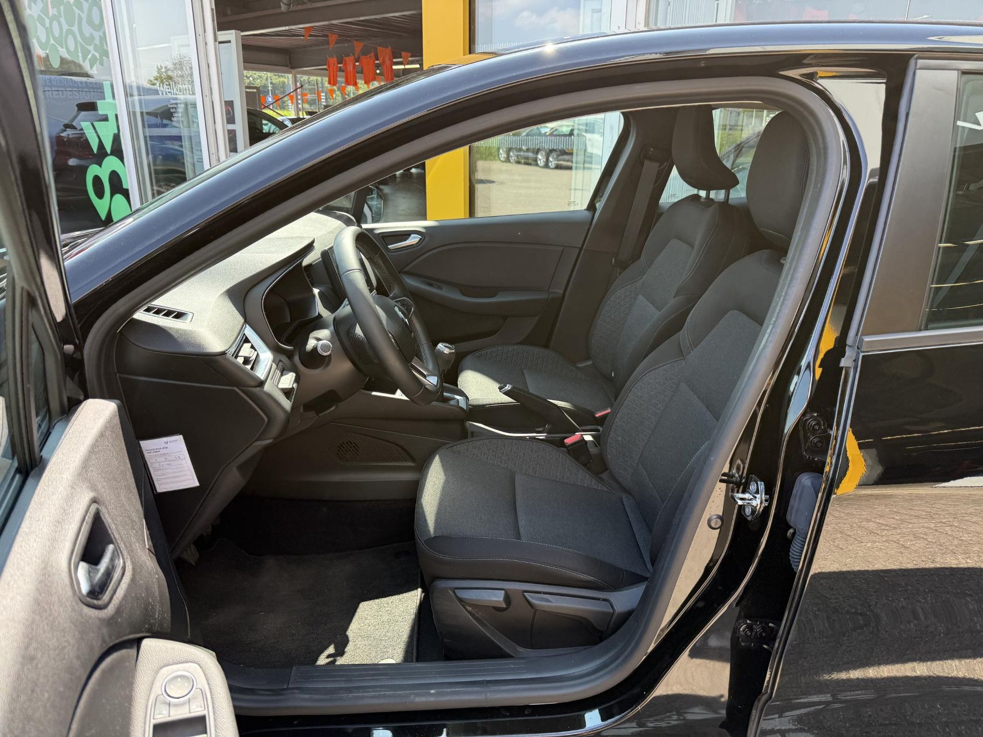 Renault Clio met kenteken L-362-DZ – dashboard