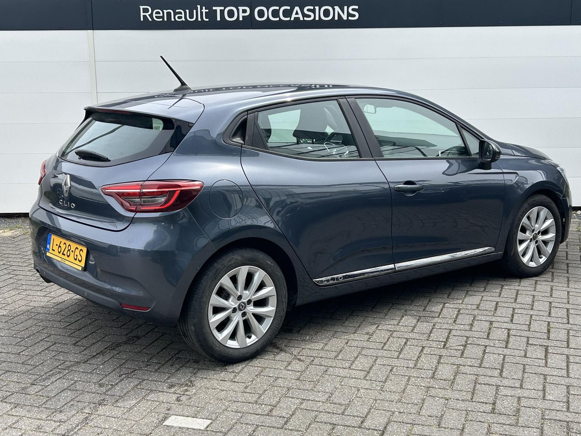 Renault Clio met kenteken L-628-GS – achteraanzicht
