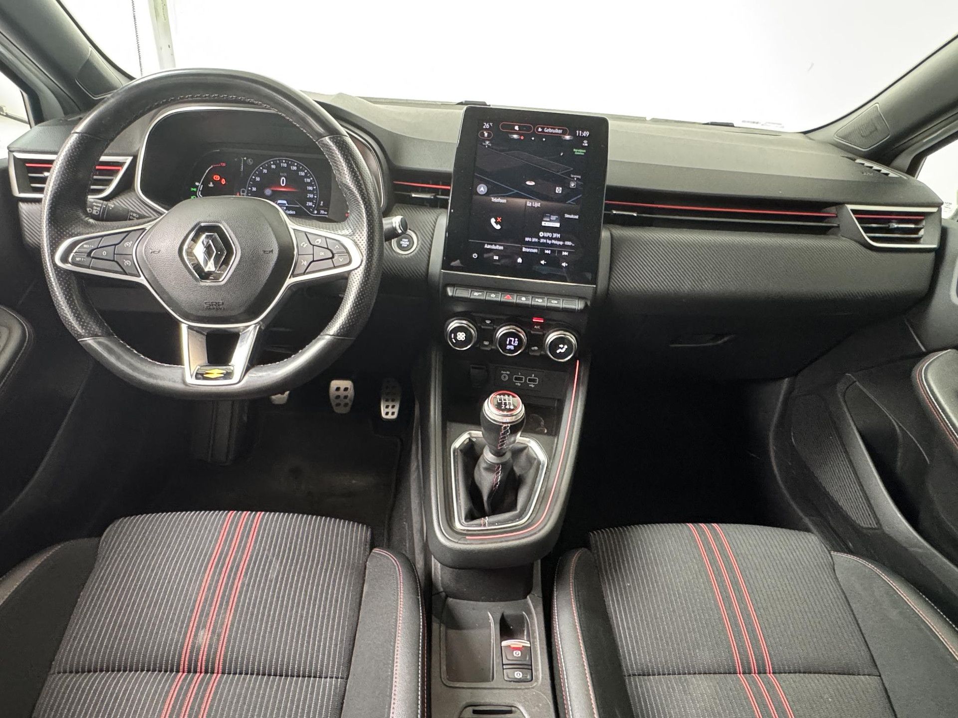 Renault Clio met kenteken L-817-KK – interieur