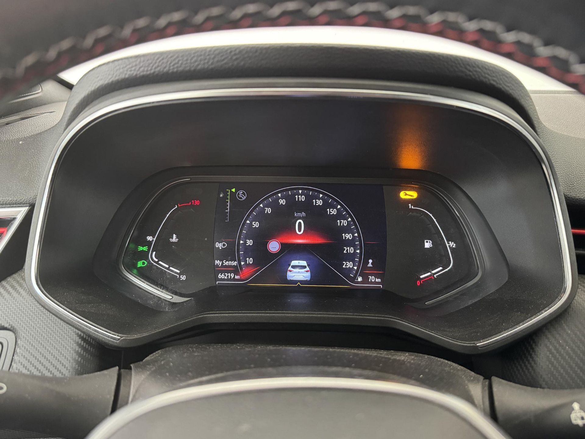Renault Clio met kenteken L-817-KK – dashboard