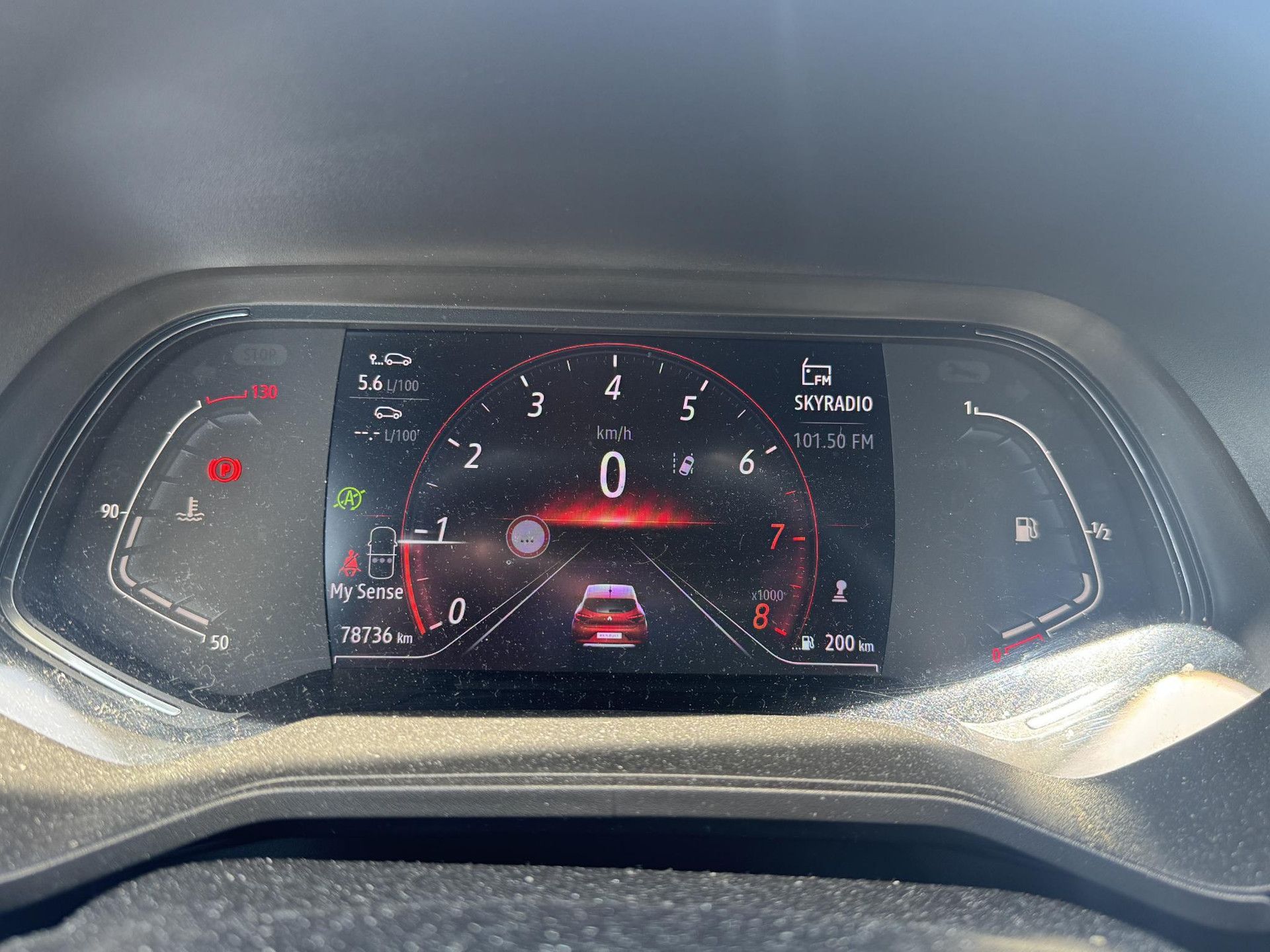 Renault Clio met kenteken P-634-DJ – dashboard