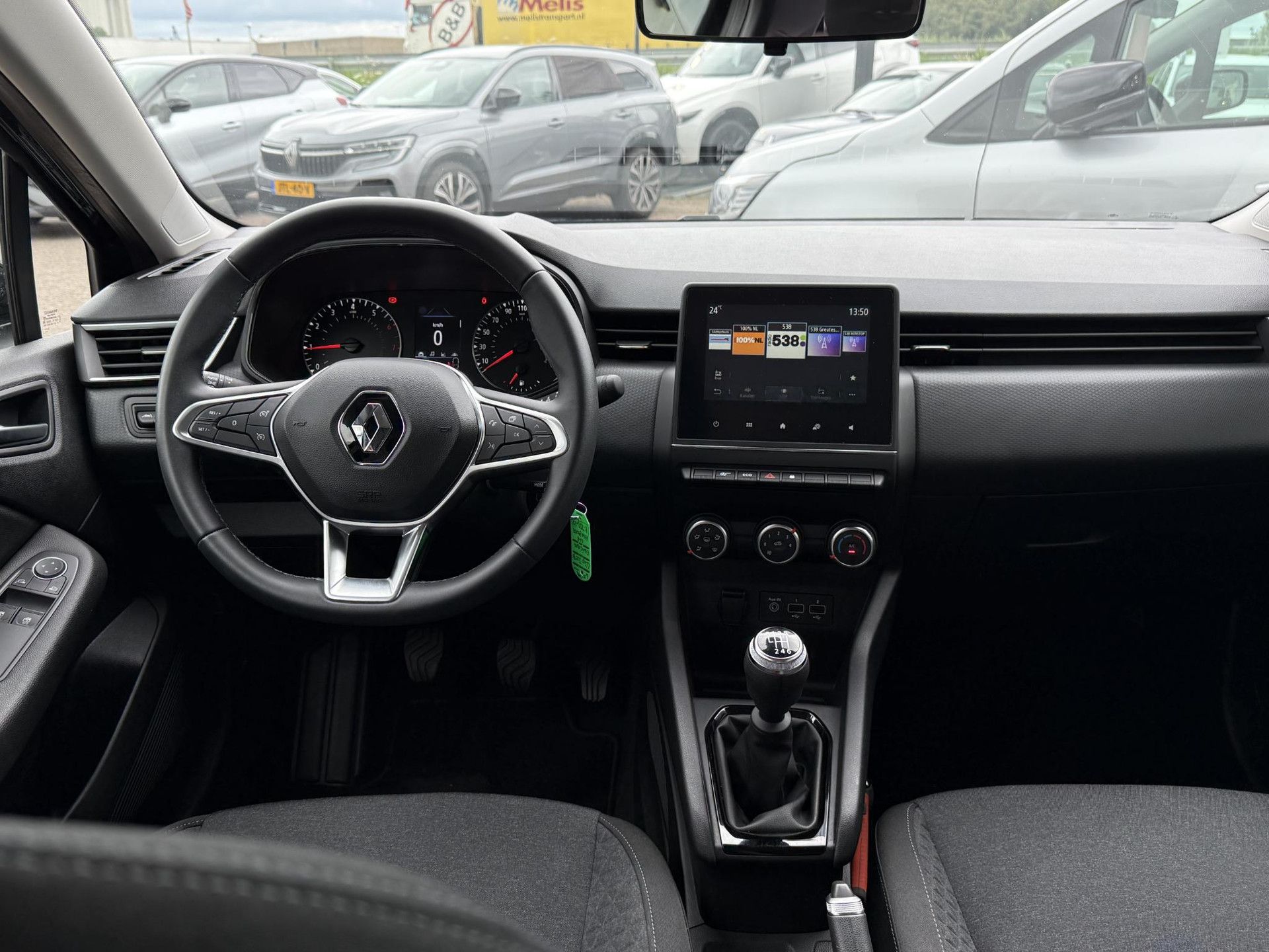 Renault Clio met kenteken R-250-XX – interieur