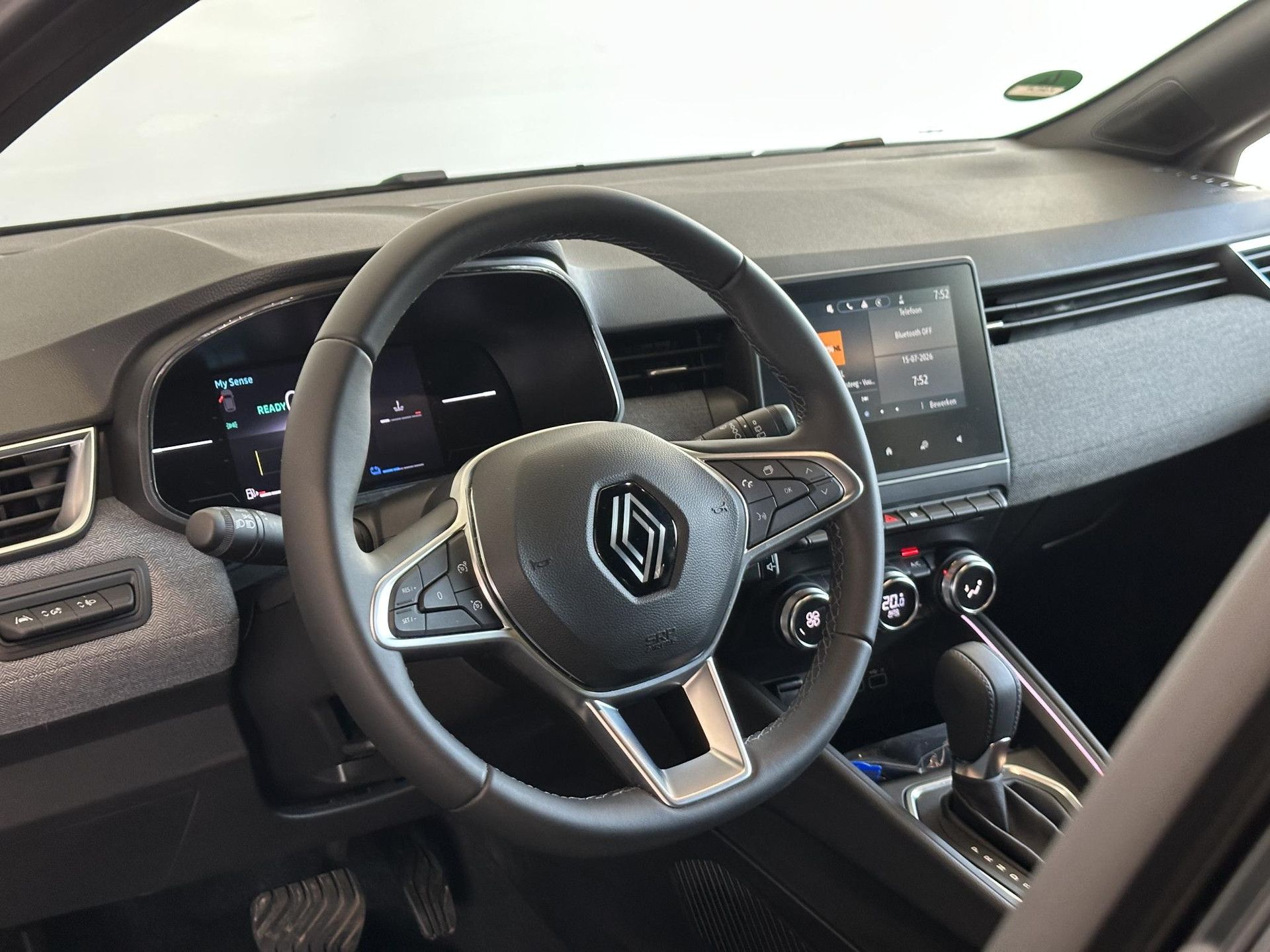 Renault Clio met kenteken X-840-JB – interieur