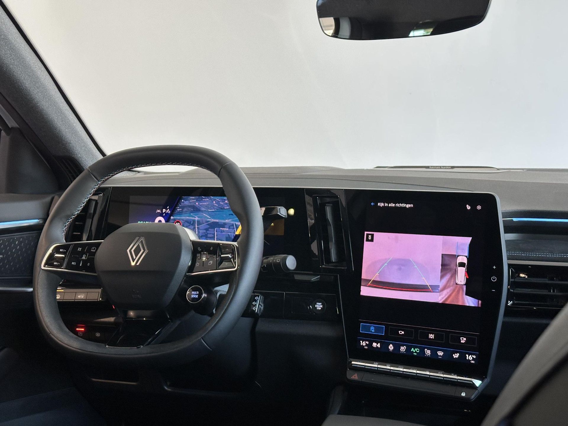 Renault Espace met kenteken HNG-33-X – interieur