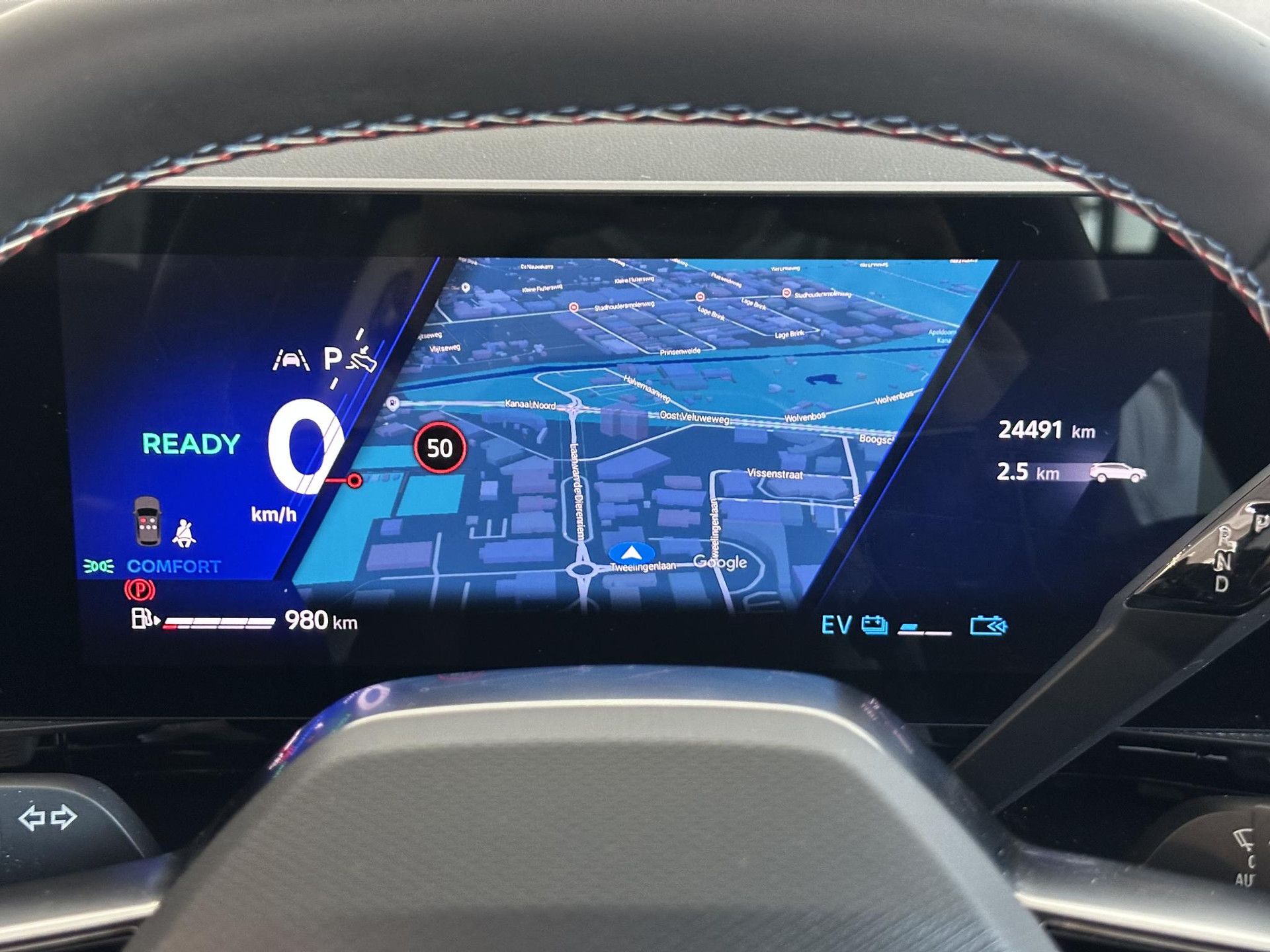 Renault Espace met kenteken HNG-33-X – dashboard