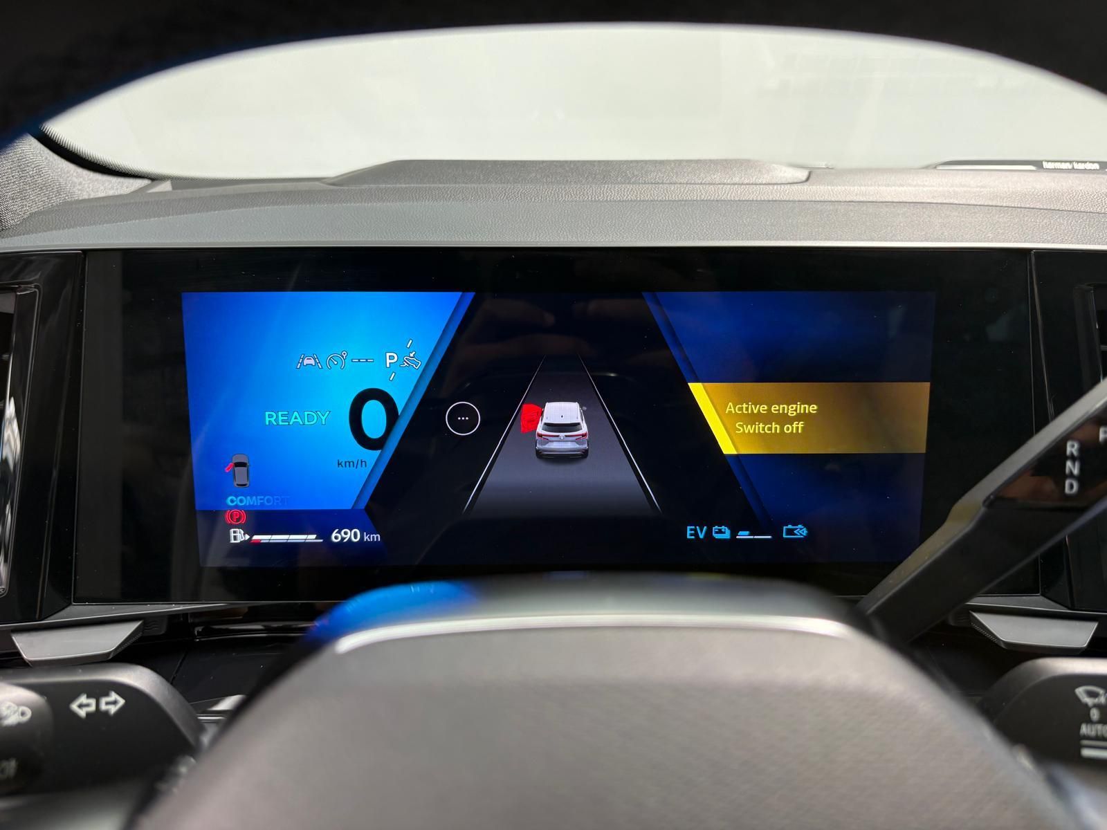 Renault Espace met kenteken JDF-81-Z – dashboard