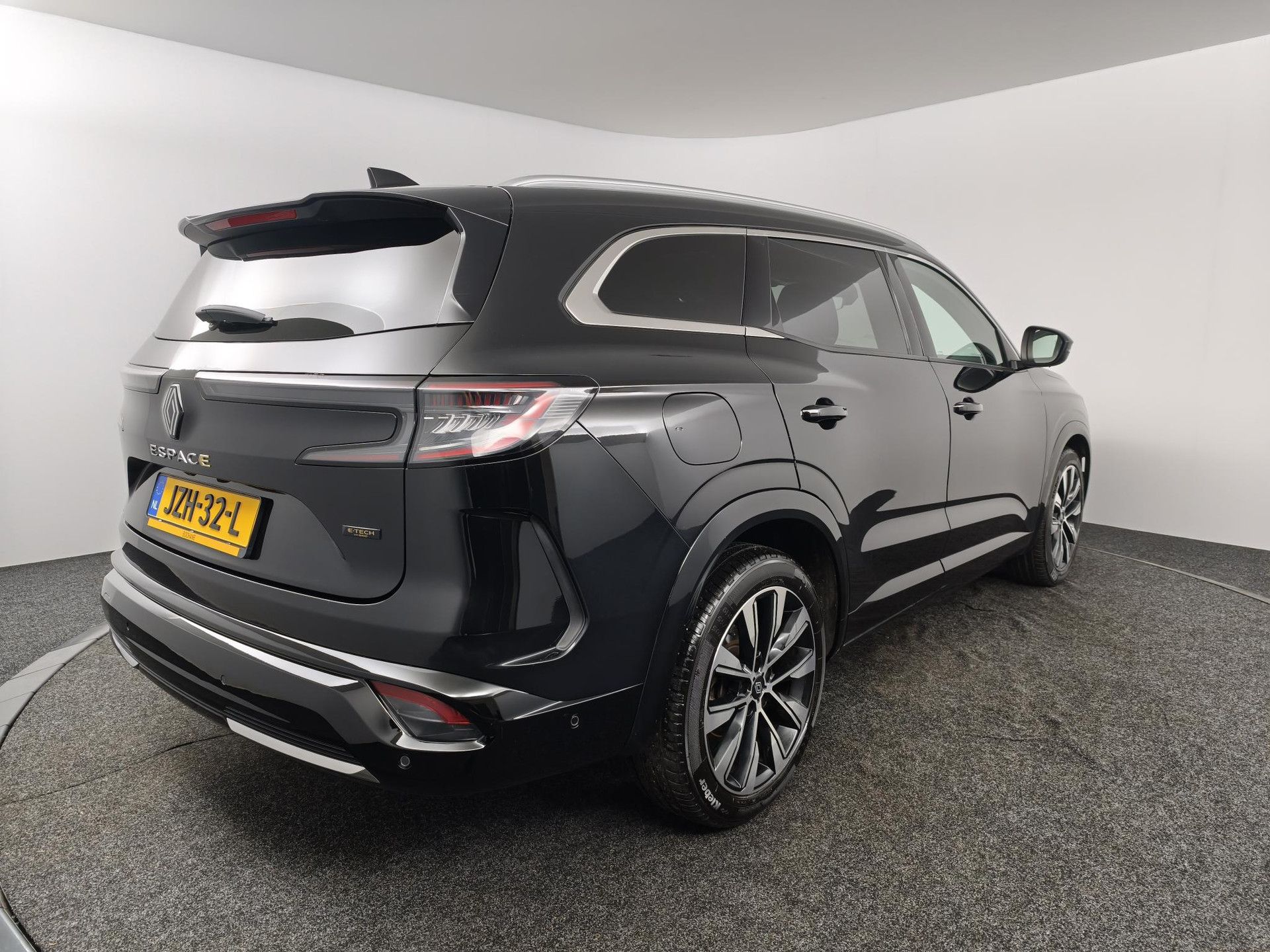 Renault Espace met kenteken JZH-32-L – achteraanzicht