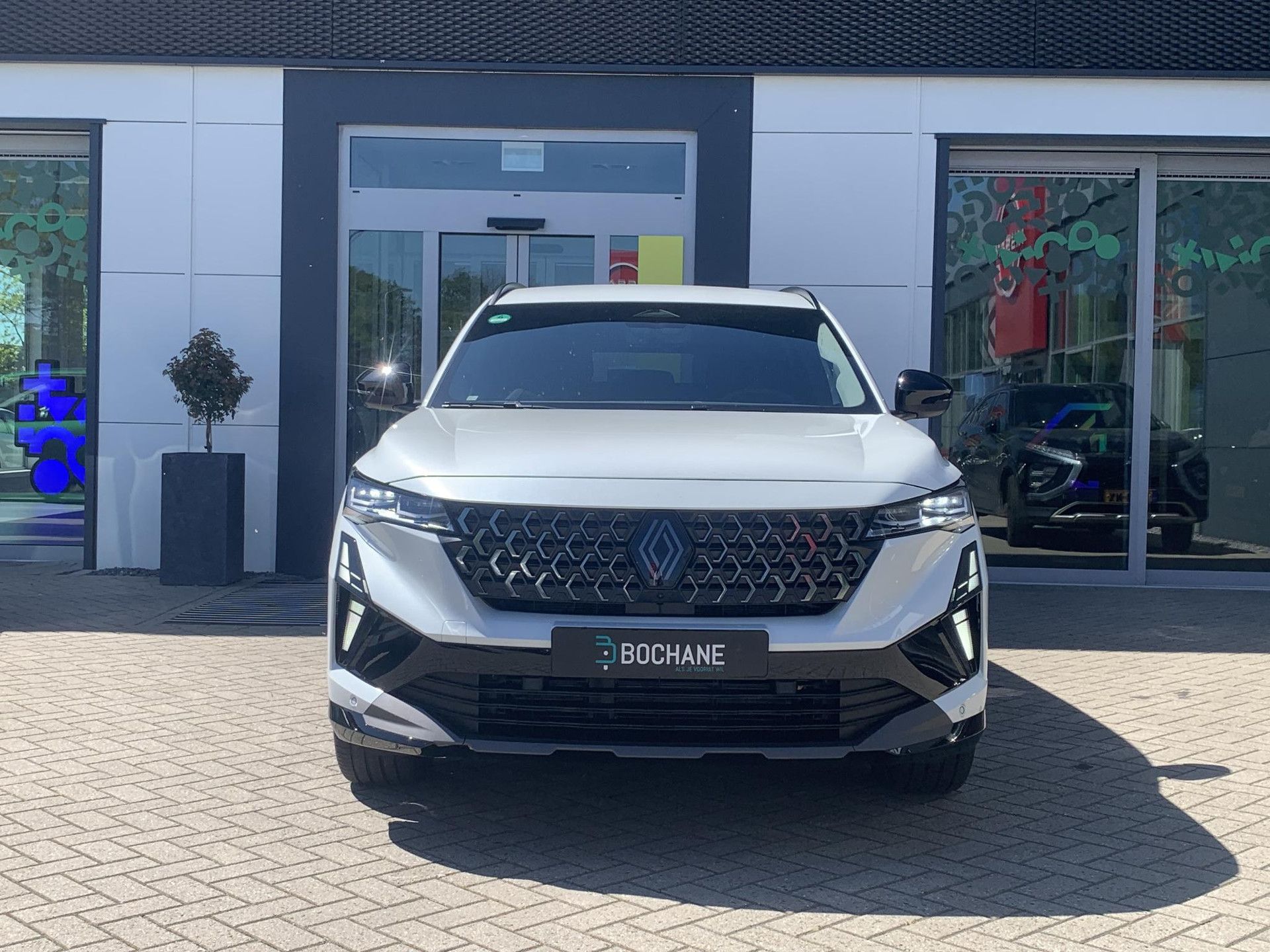 Renault Espace met kenteken KGP-03-D – achteraanzicht