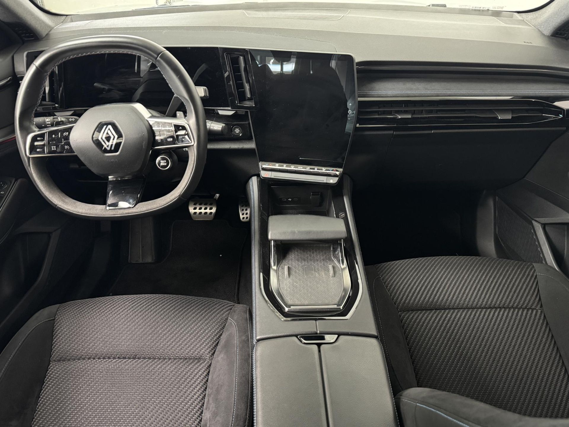 Renault Espace met kenteken X-580-KF – interieur