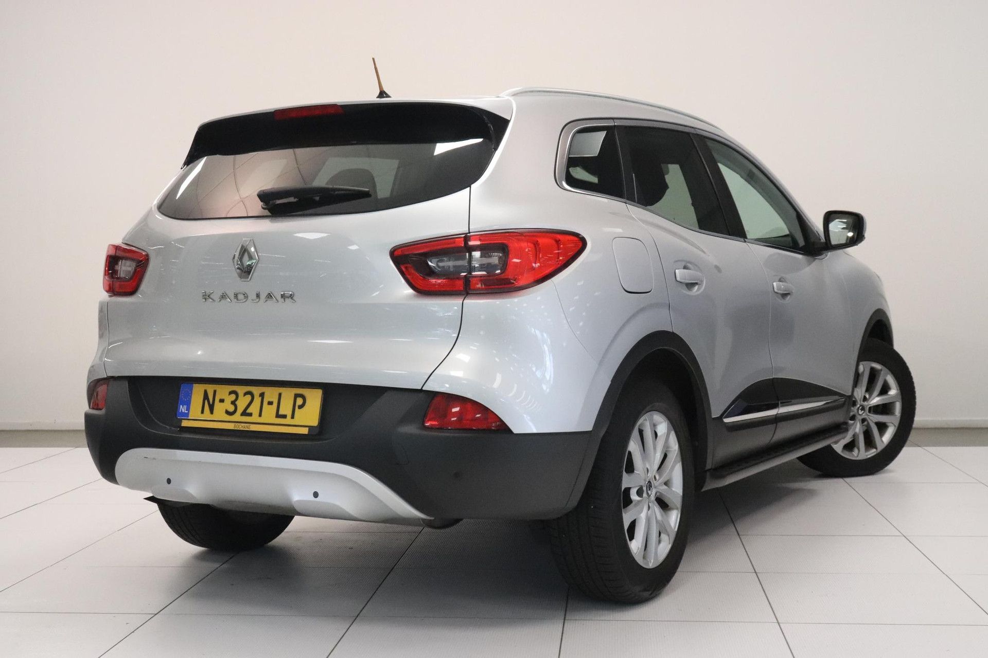 Renault Kadjar met kenteken N-321-LP – achteraanzicht