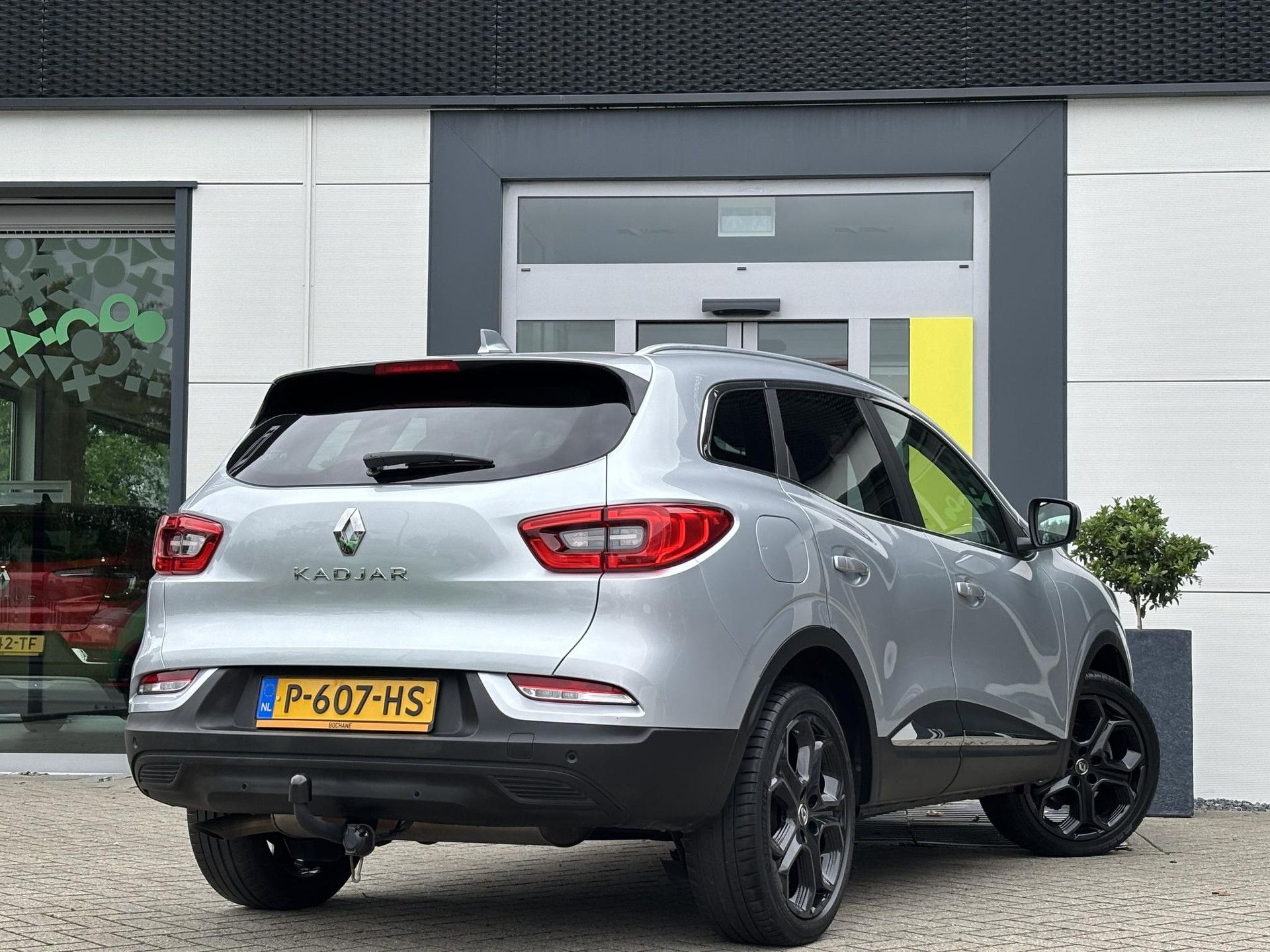 Renault Kadjar met kenteken P-607-HS – achteraanzicht