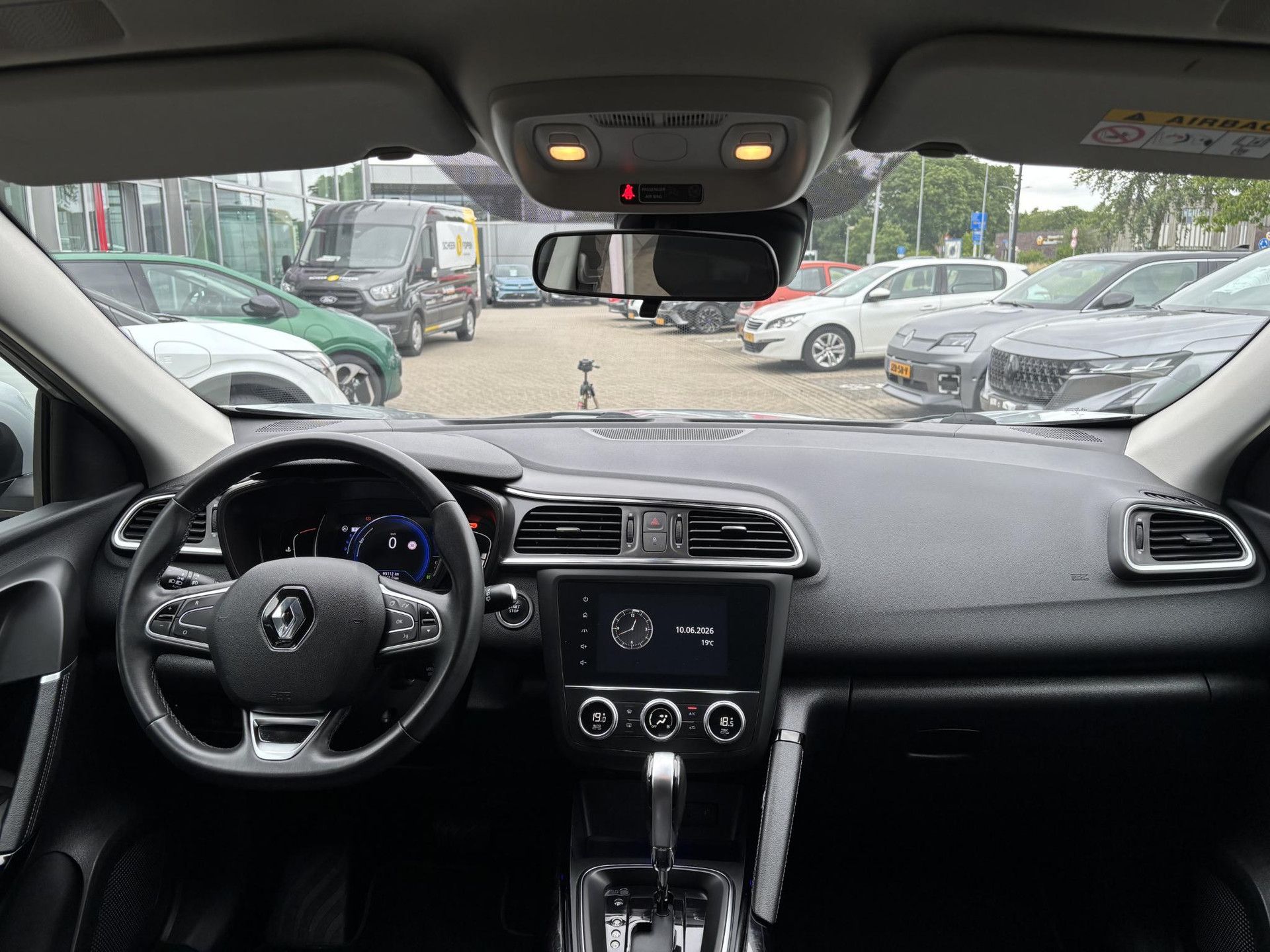 Renault Kadjar met kenteken P-607-HS – interieur