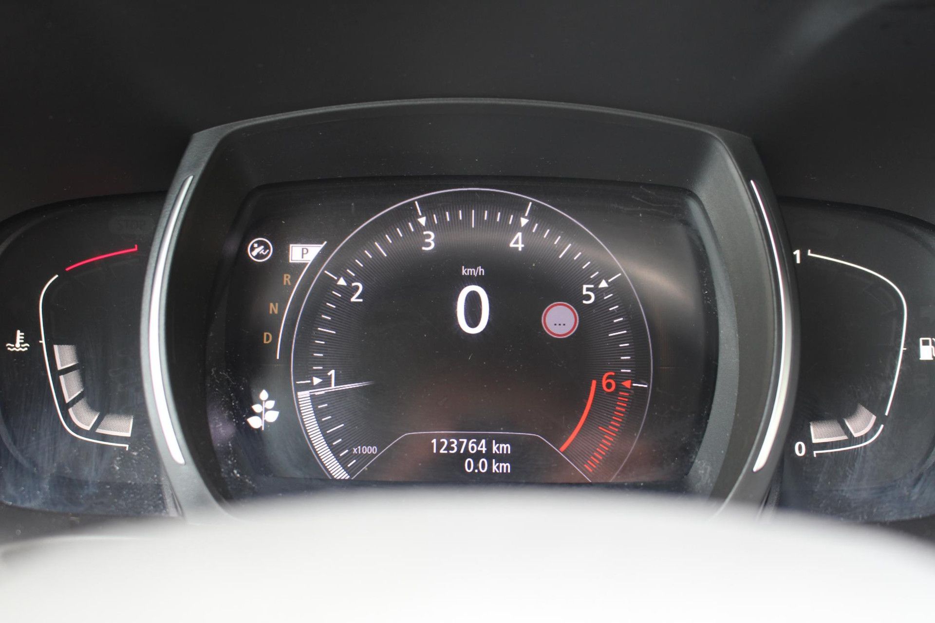 Renault Kadjar met kenteken S-284-NR – dashboard
