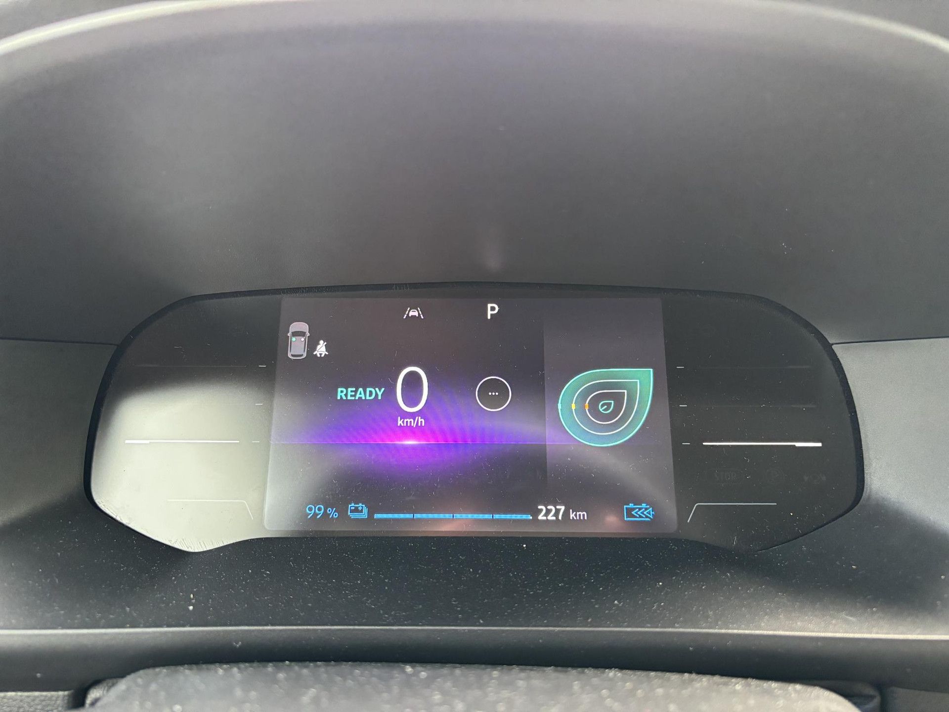 Renault Kangoo met kenteken V-40-PLX – dashboard