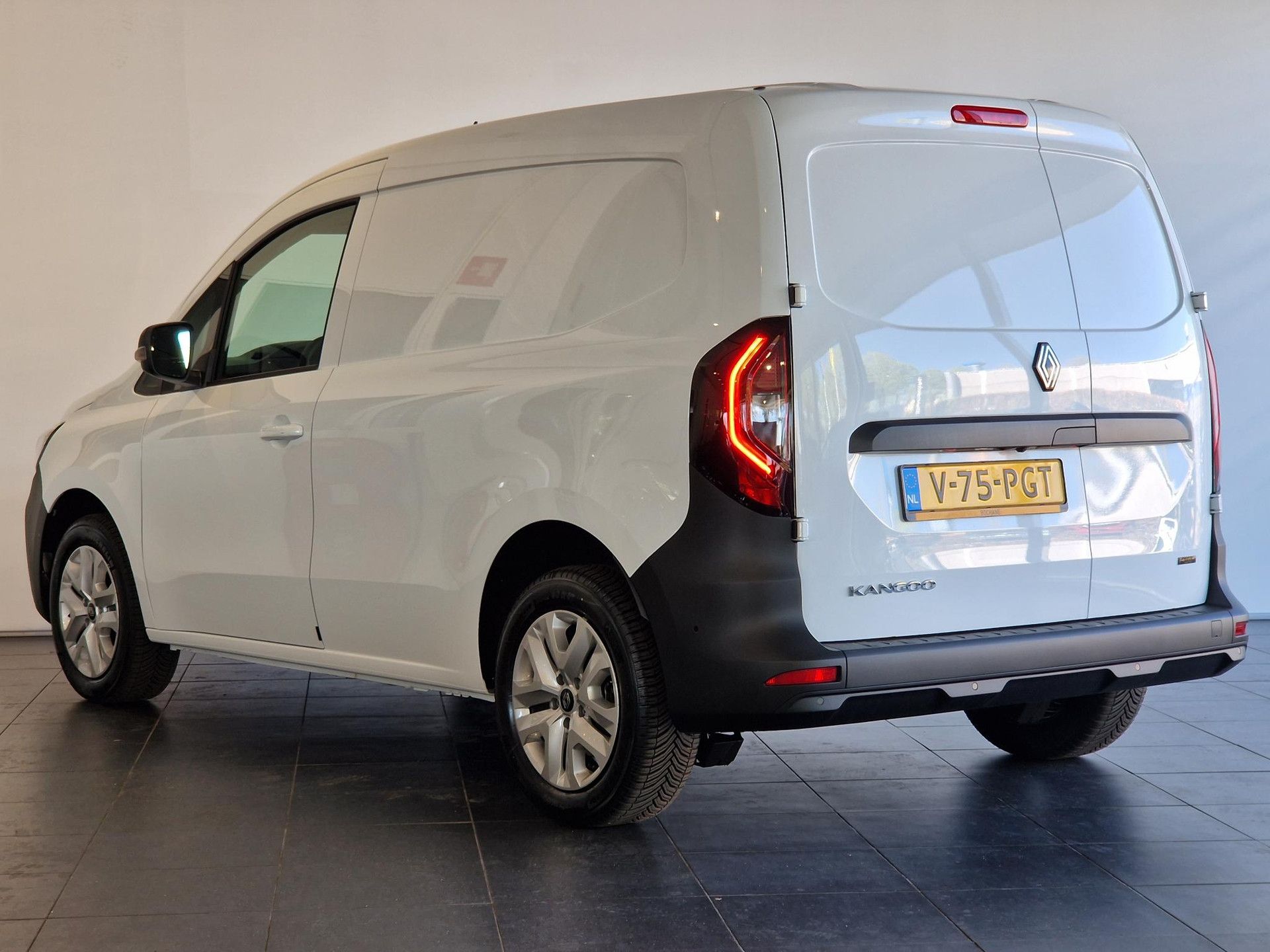 Renault Kangoo met kenteken V-75-PGT – detailfoto
