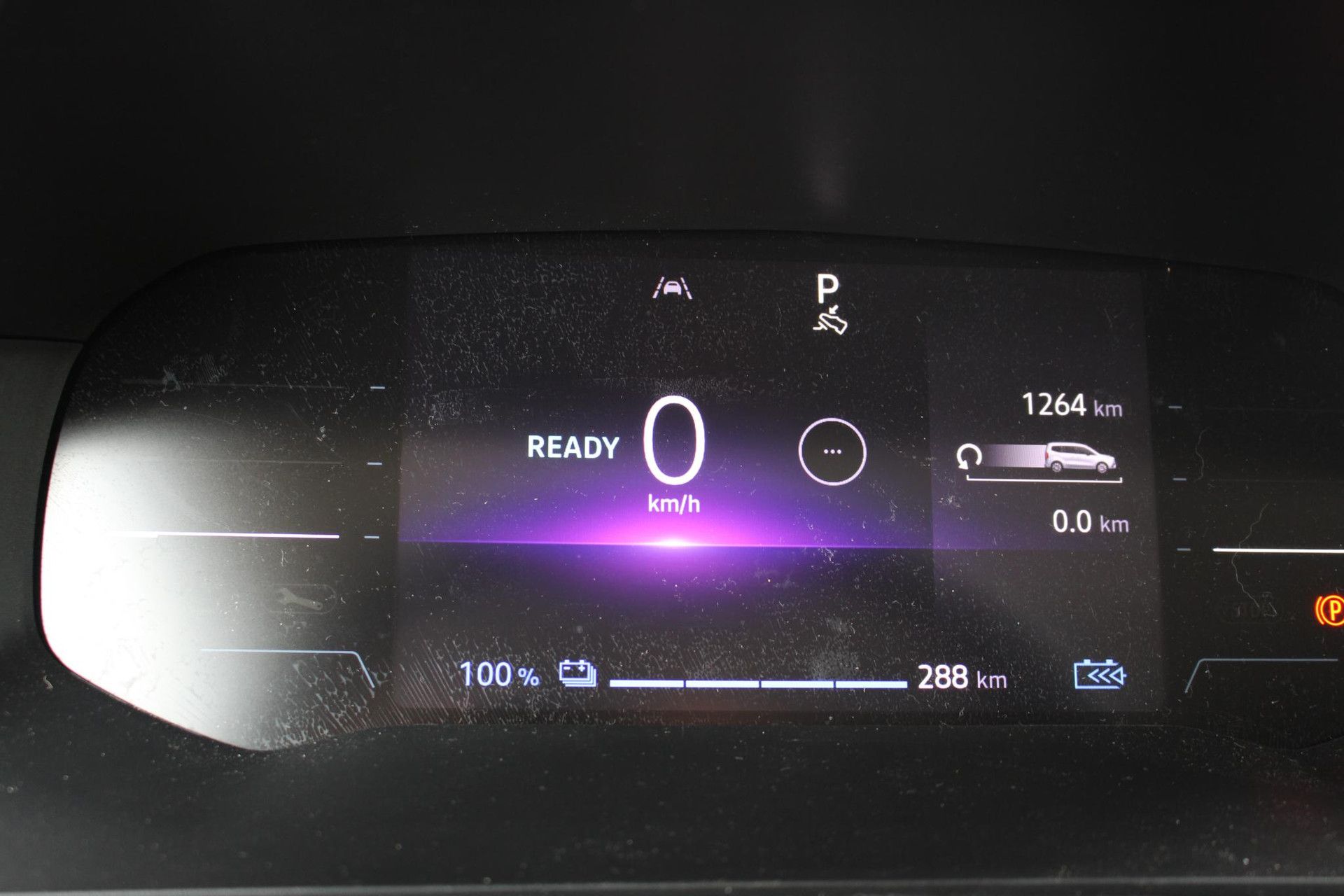 Renault Kangoo met kenteken V-77-PGT – dashboard