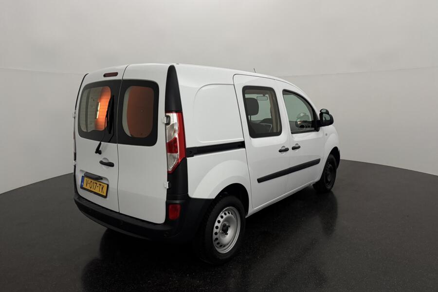 Renault Kangoo met kenteken V-017-TK – interieur