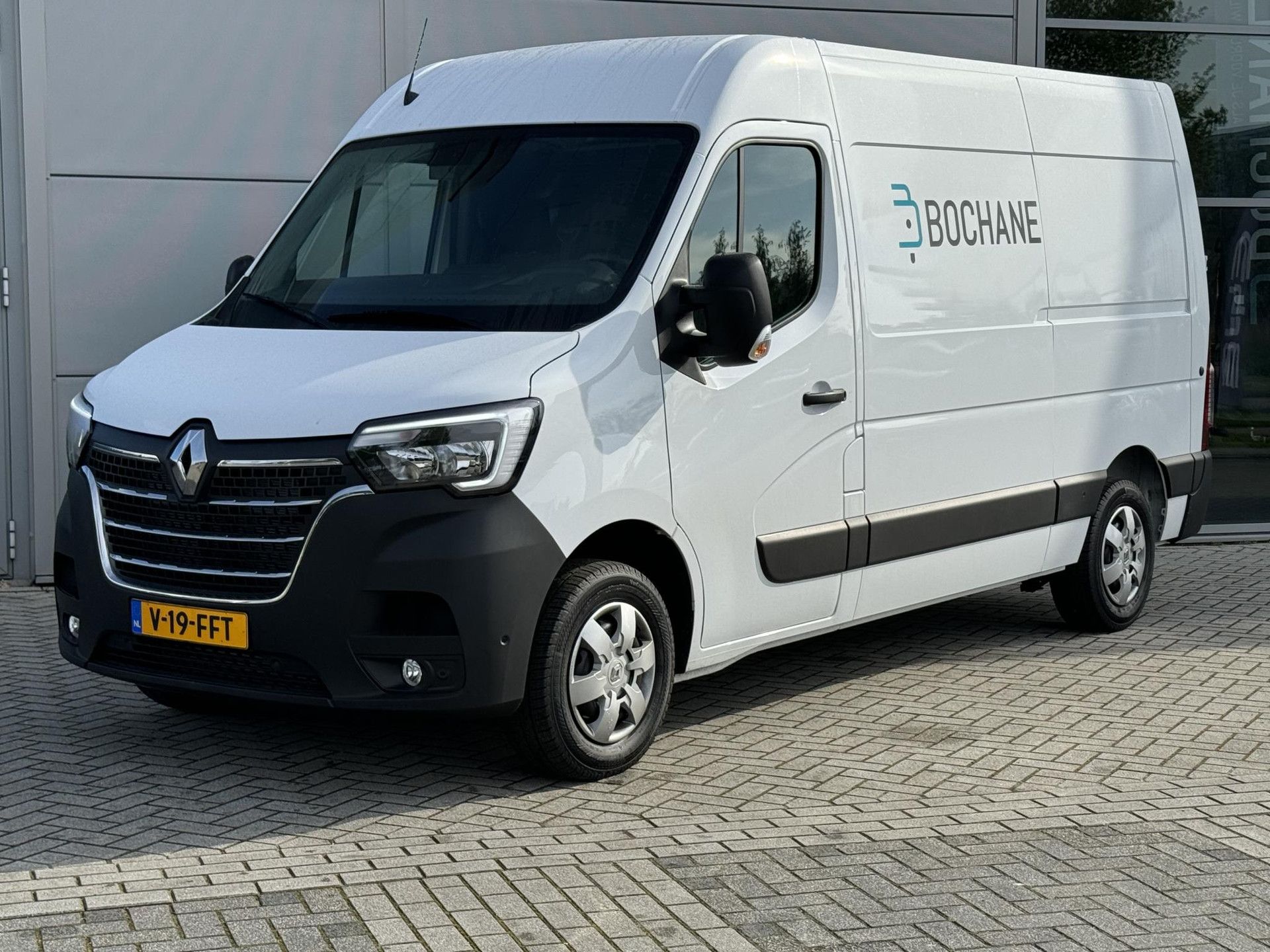 Renault Master met kenteken V-19-FFT – interieur